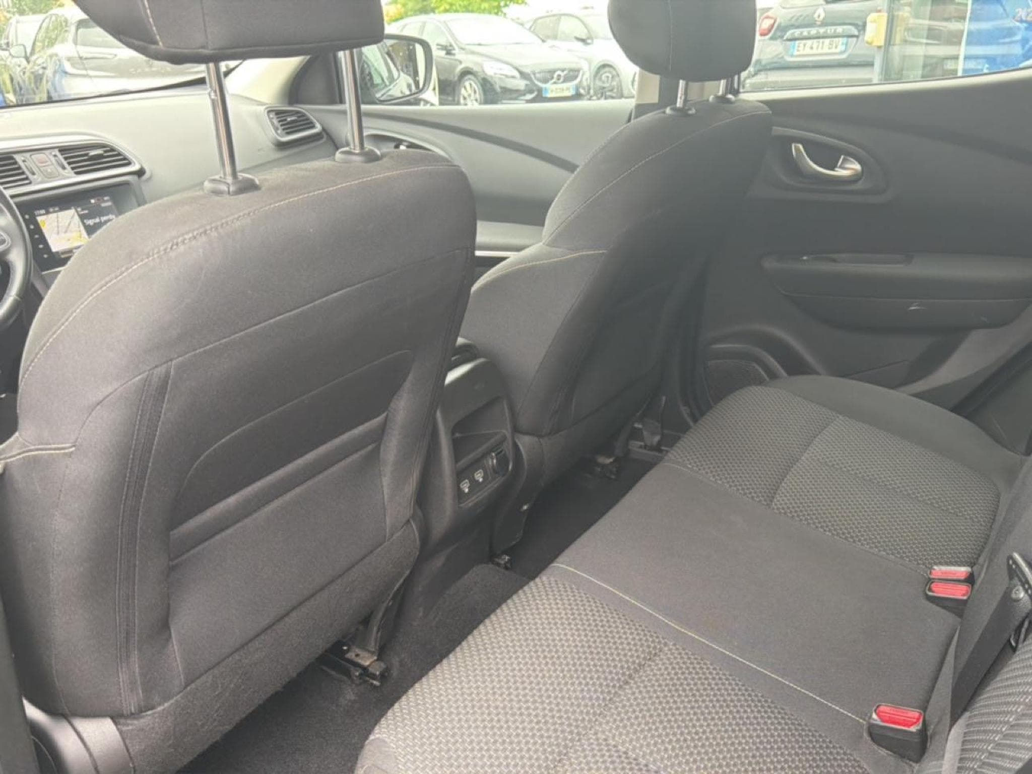 Renault KADJAR 1.3 TCE 140 FAP EVOLUTION EDC (2022) - Photo 16