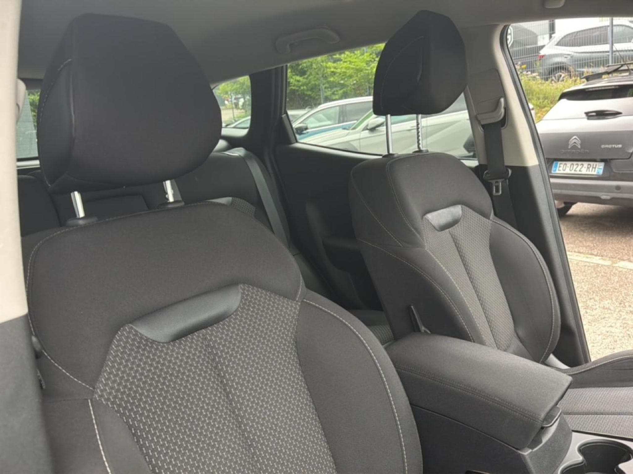 Renault KADJAR 1.3 TCE 140 FAP EVOLUTION EDC (2022) - Photo 17