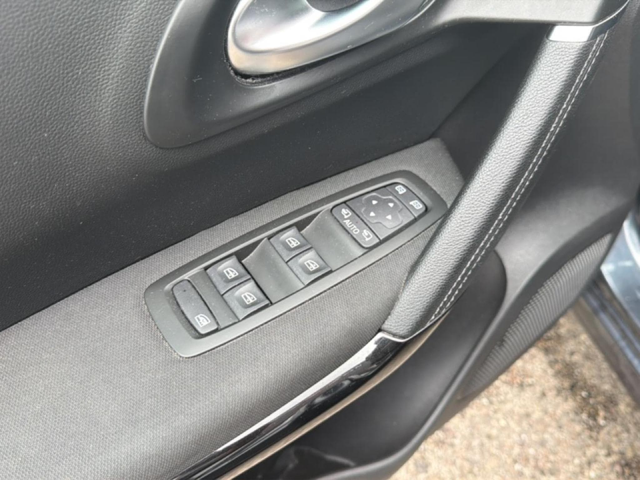 Renault KADJAR 1.3 TCE 140 FAP EVOLUTION EDC (2022) - Photo 18