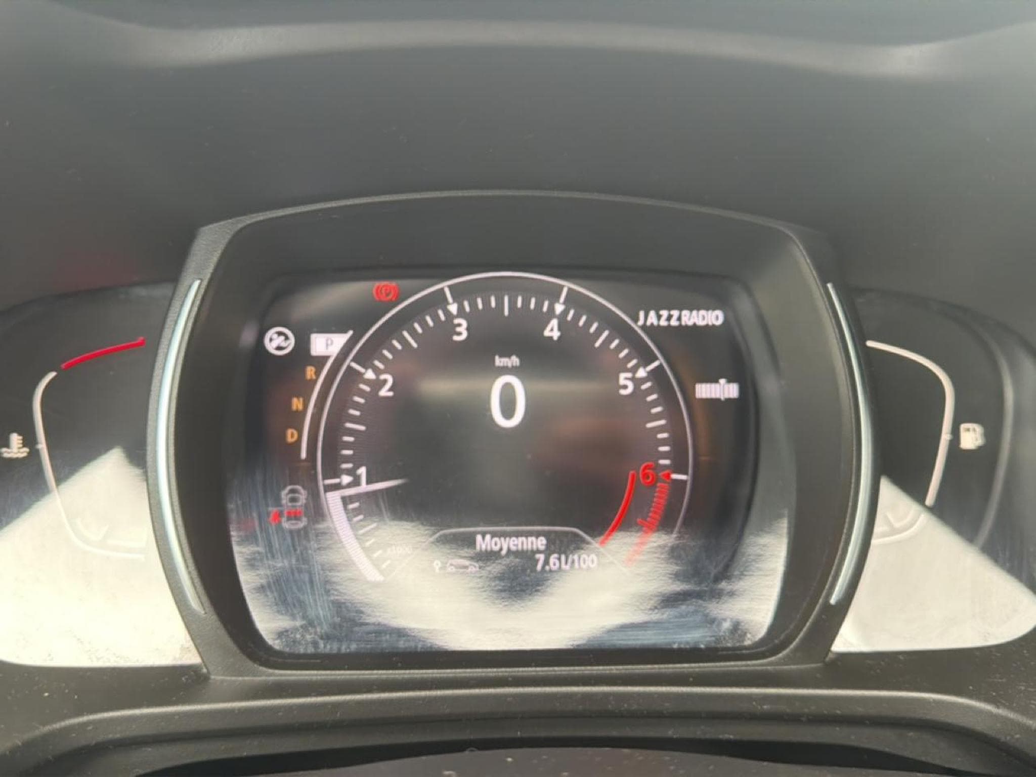 Renault KADJAR 1.3 TCE 140 FAP EVOLUTION EDC (2022) - Photo 19