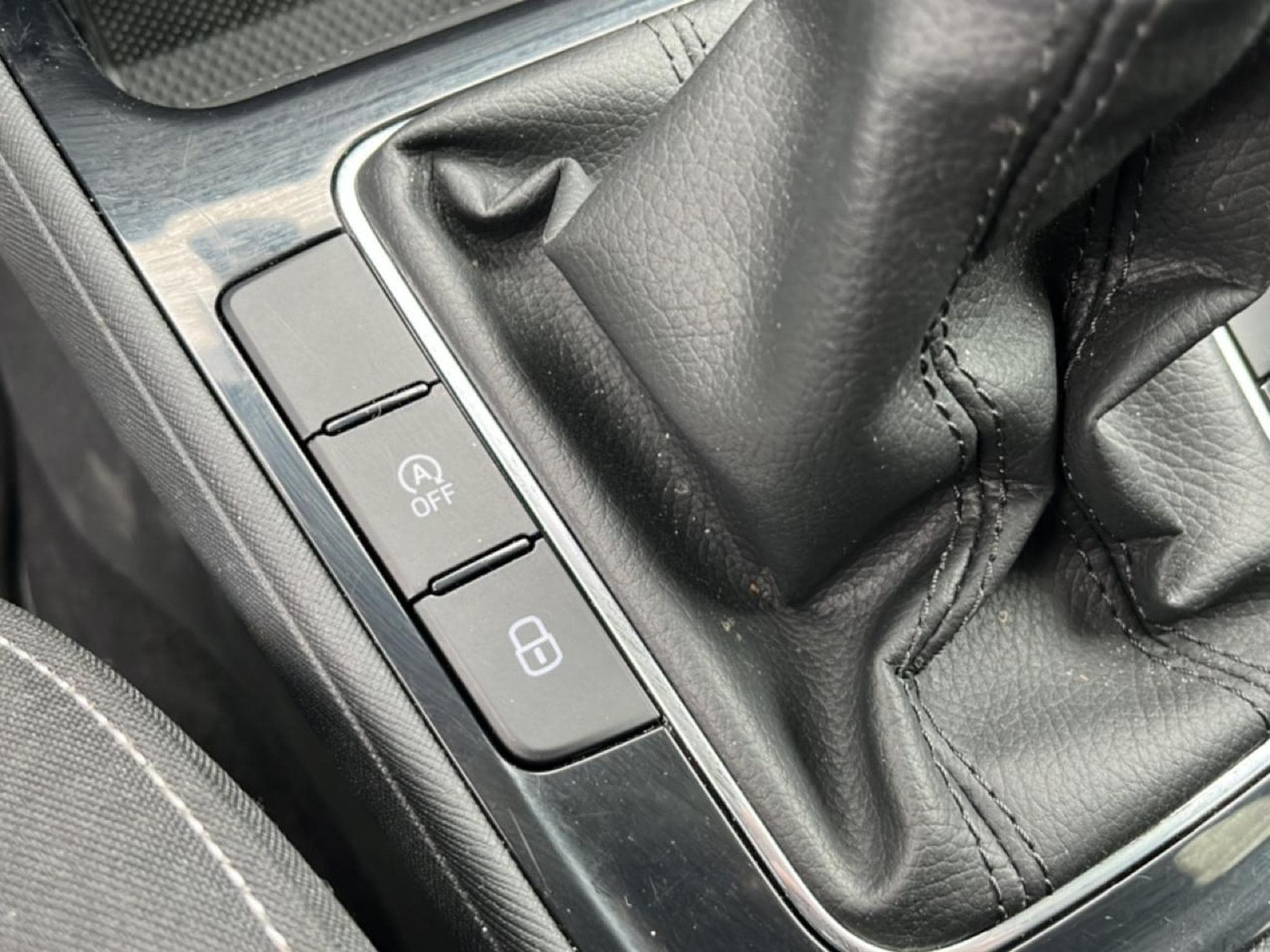 Skoda FABIA 1.0 TSI EVO2 95 SELECTION (2025) - Photo 17
