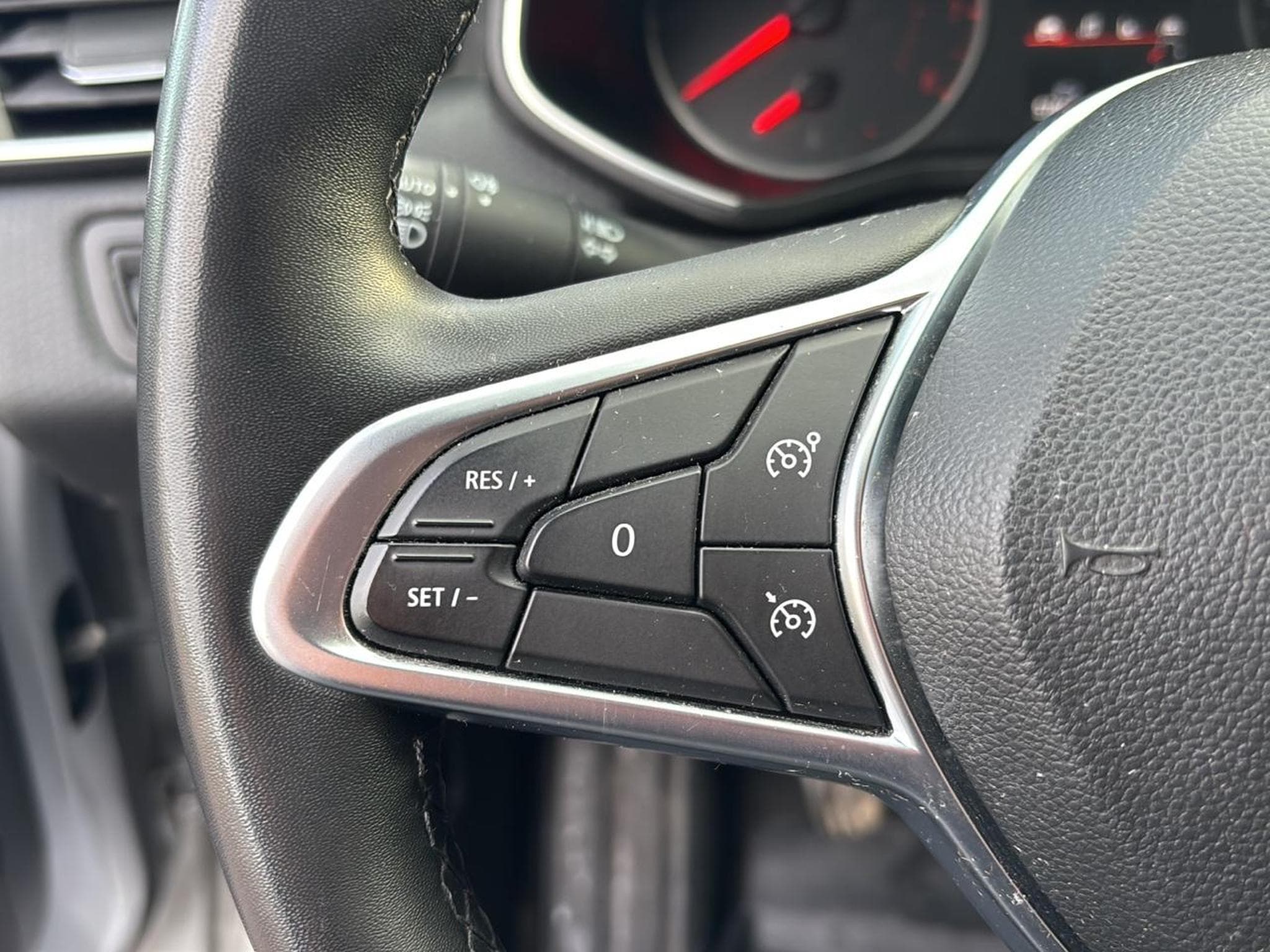Renault Clio 1.0 TCE 90 ZEN (2021) - Photo 20