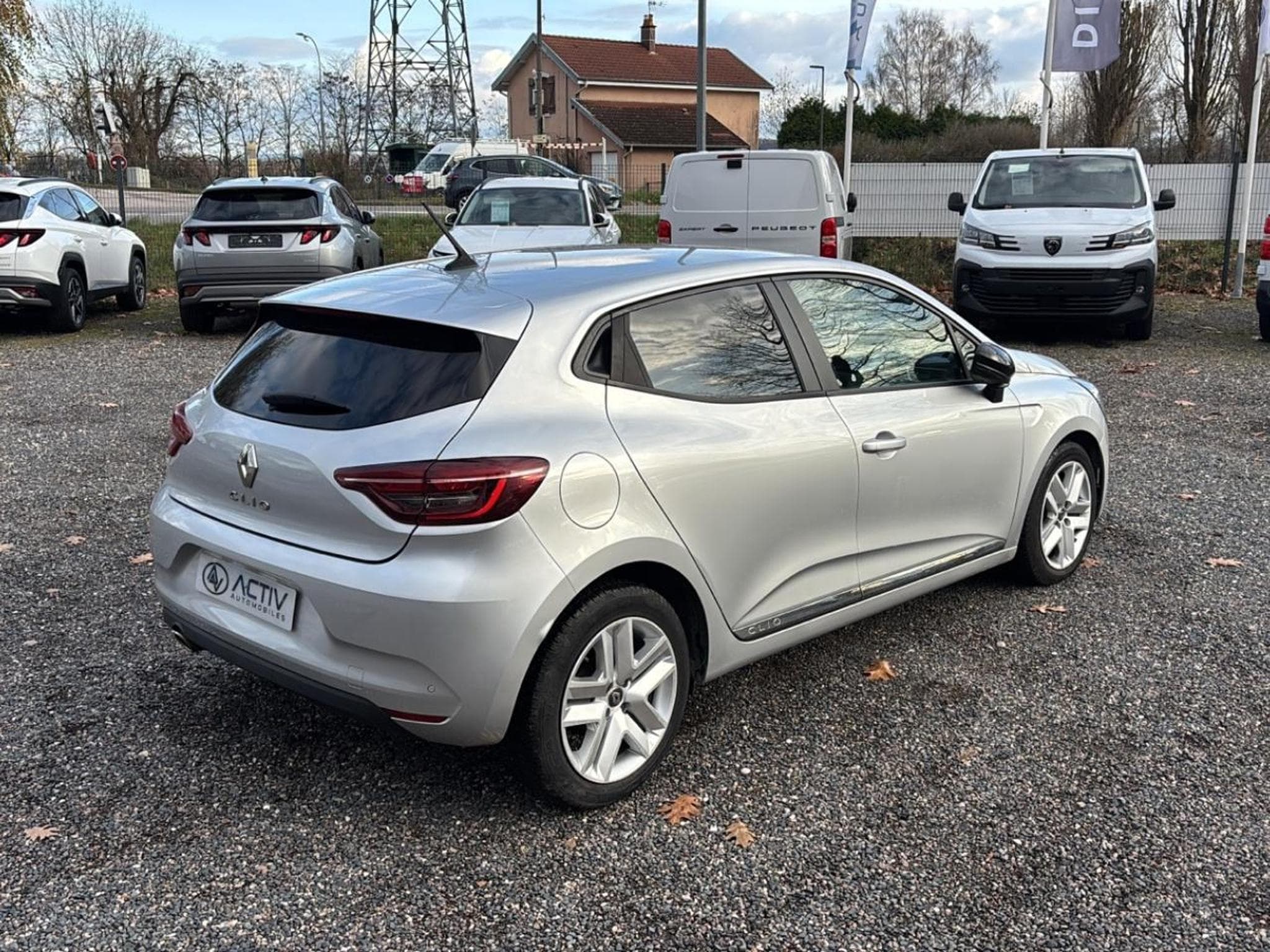 Renault Clio 1.0 TCE 90 ZEN (2021) - Photo 5