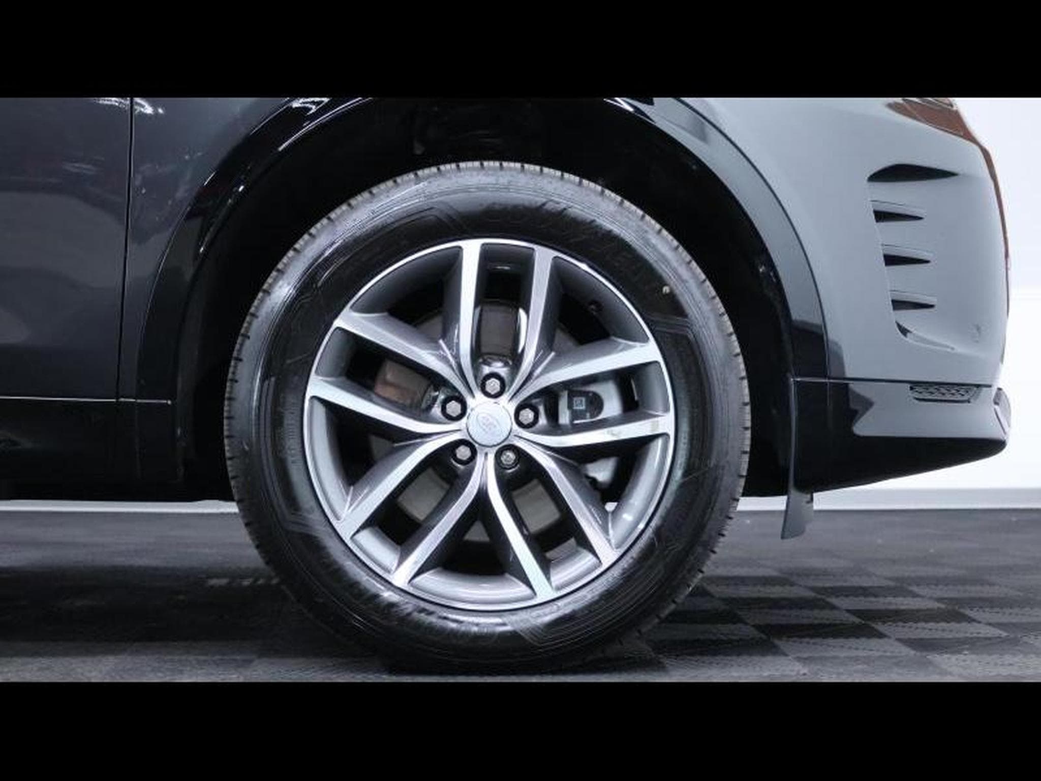 Land-Rover Discovery Sport D200 Dynamic S AWD Auto (2026) - Photo 10