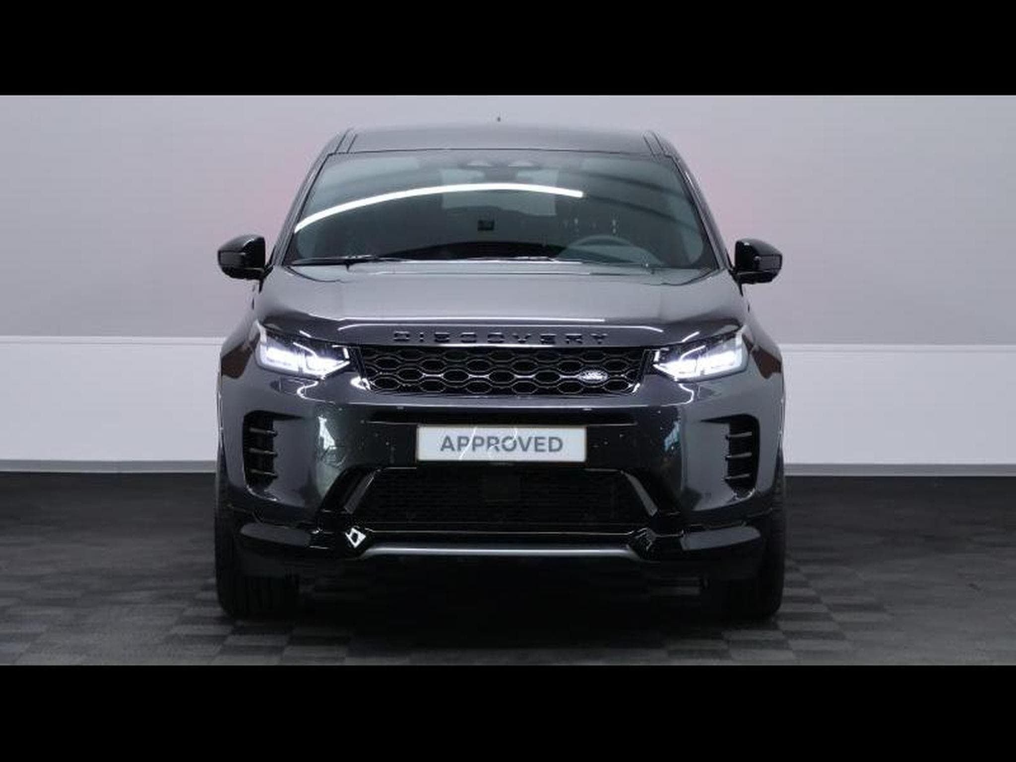 Land-Rover Discovery Sport D200 Dynamic S AWD Auto (2026) - Photo 2