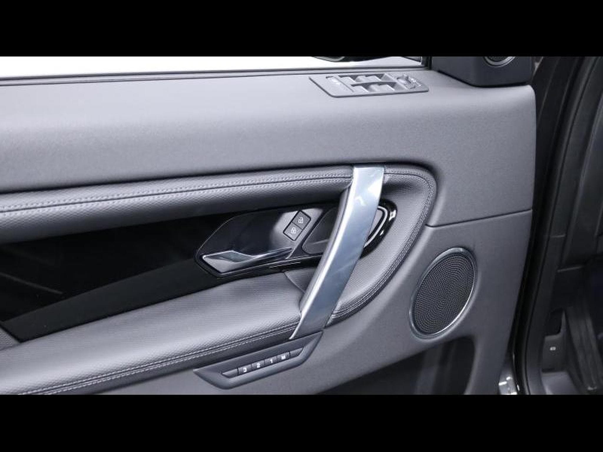 Land-Rover Discovery Sport D200 Dynamic S AWD Auto (2026) - Photo 26