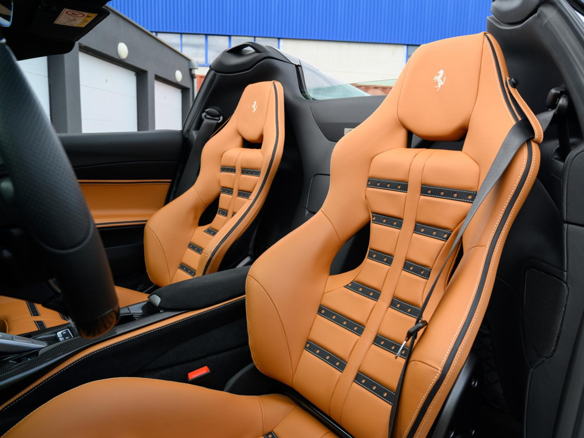 Ferrari 812 GTS GTS (2023) - Photo 10