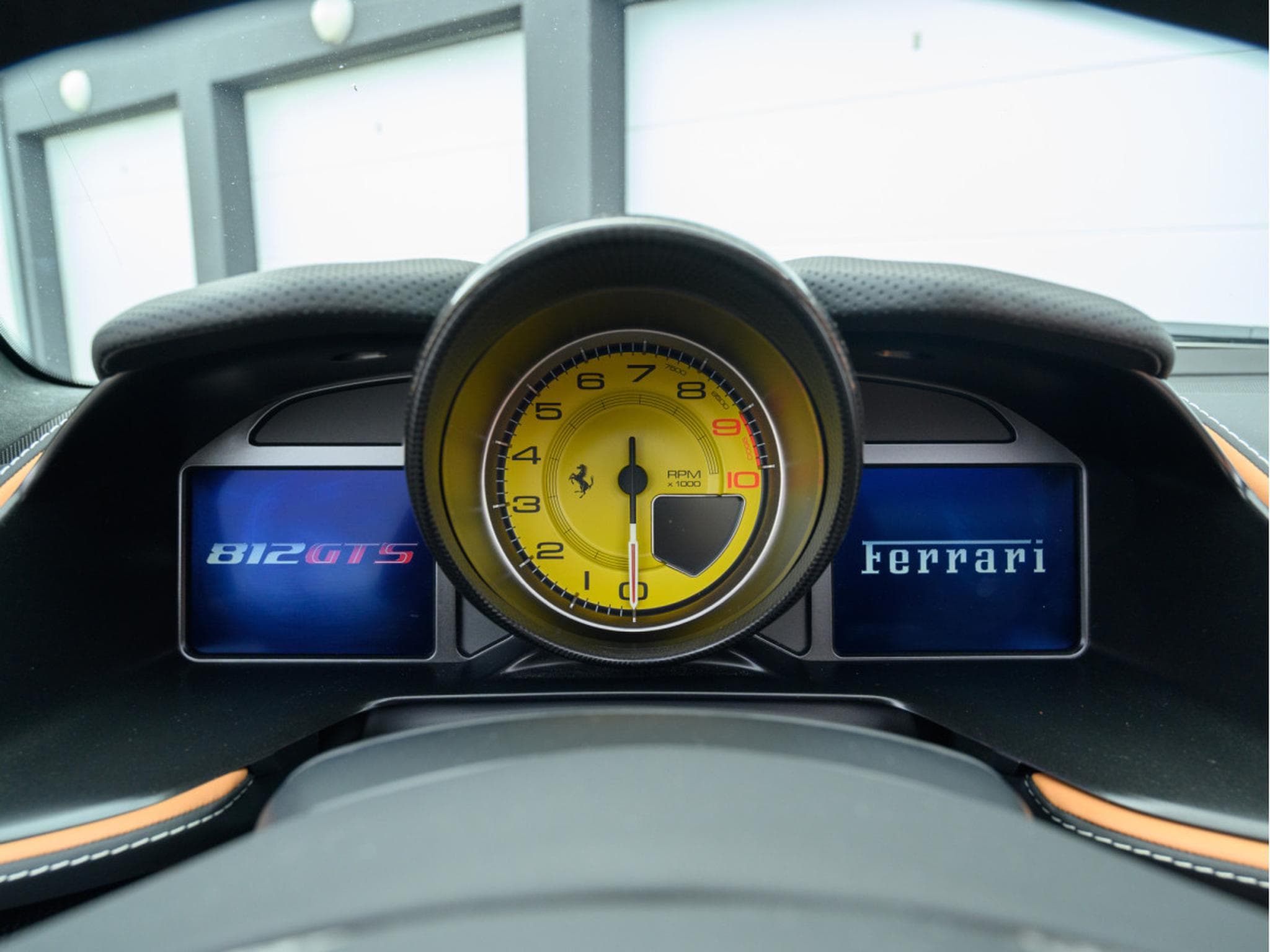 Ferrari 812 GTS GTS (2023) - Photo 11