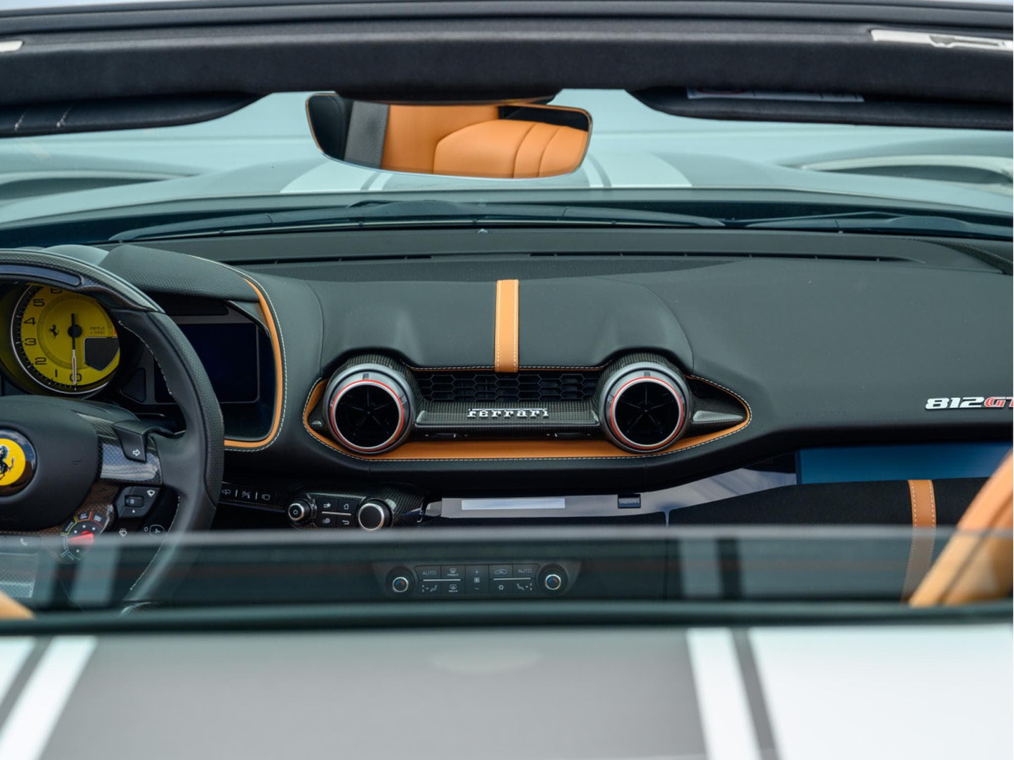 Ferrari 812 GTS GTS (2023) - Photo 12