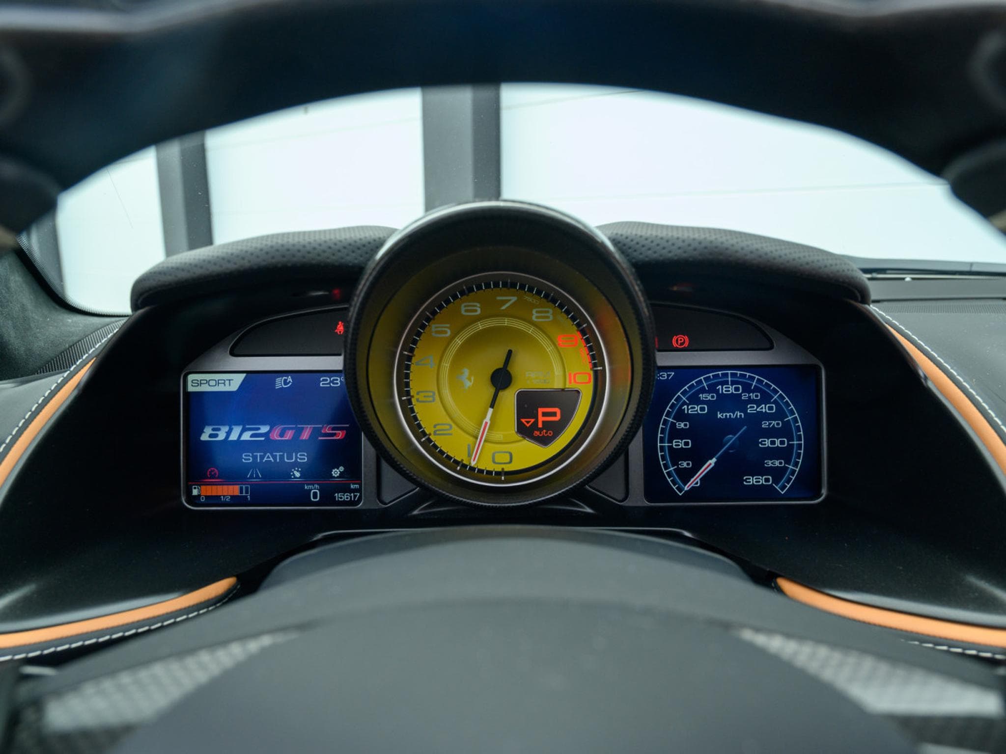 Ferrari 812 GTS GTS (2023) - Photo 20