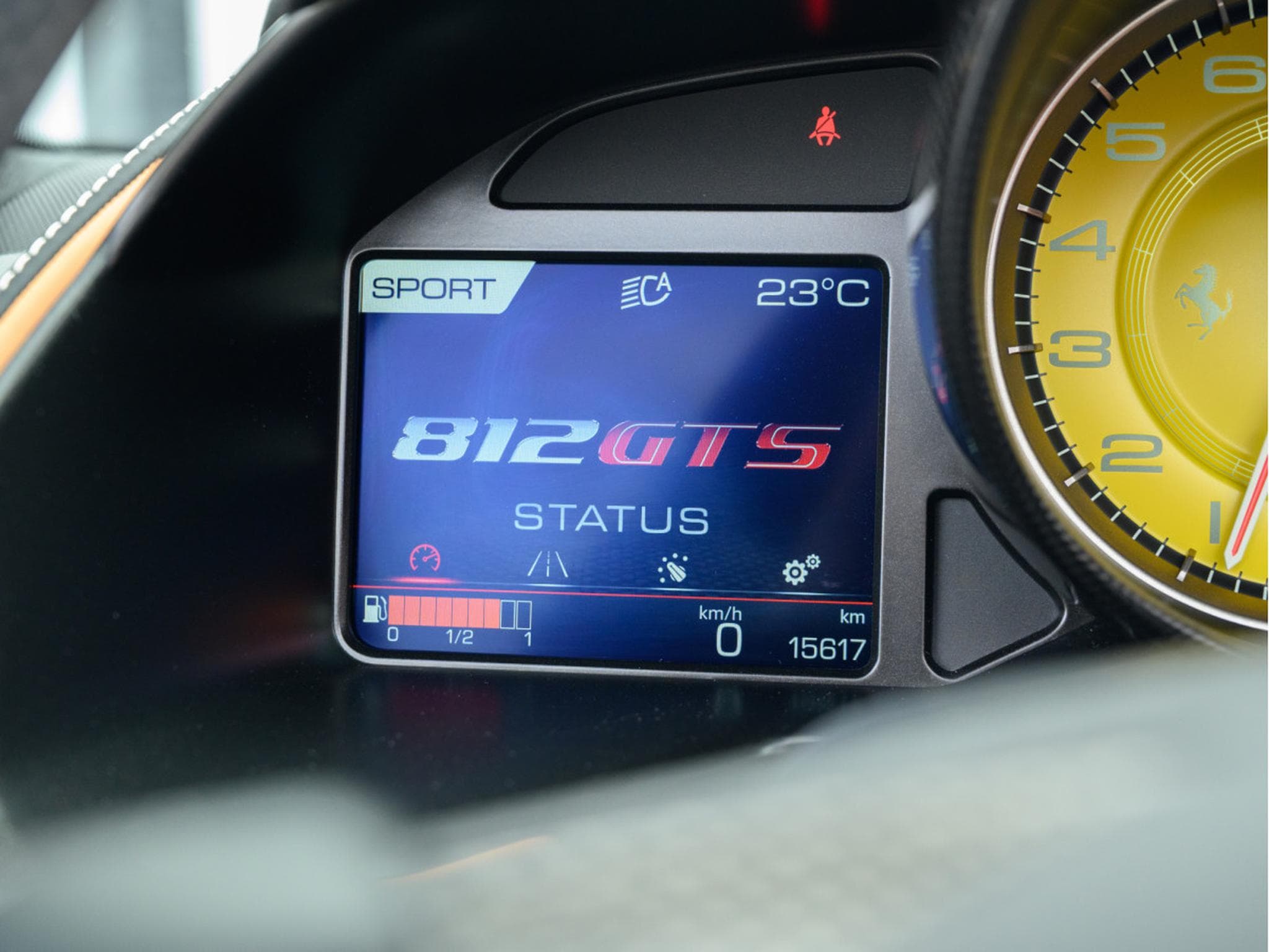 Ferrari 812 GTS GTS (2023) - Photo 21