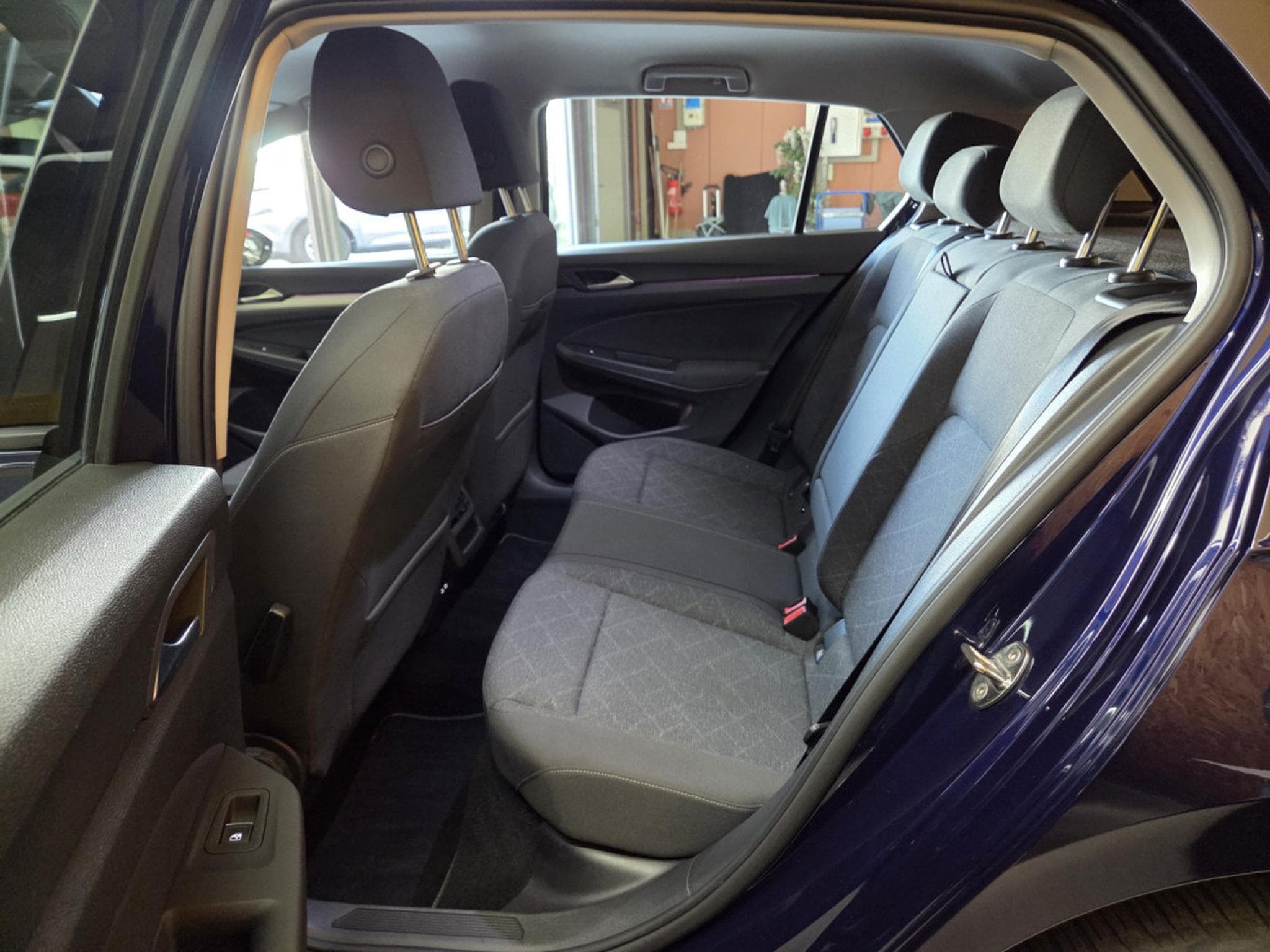 VW Golf 1.0TSI 110CV LIFE (2022) - Photo 18