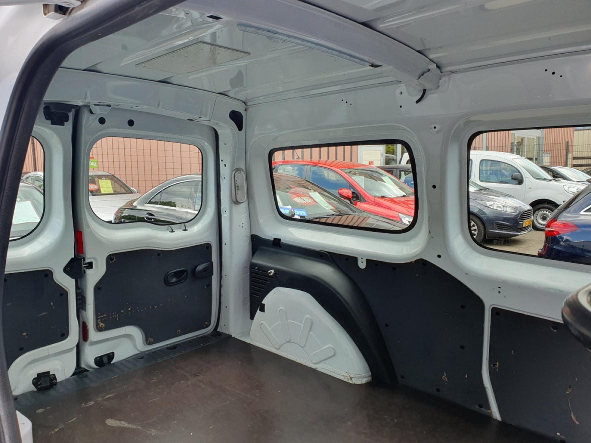 Renault Kangoo EXPRESS MAXI BLUE CONFORT 95CV (2020) - Photo 17