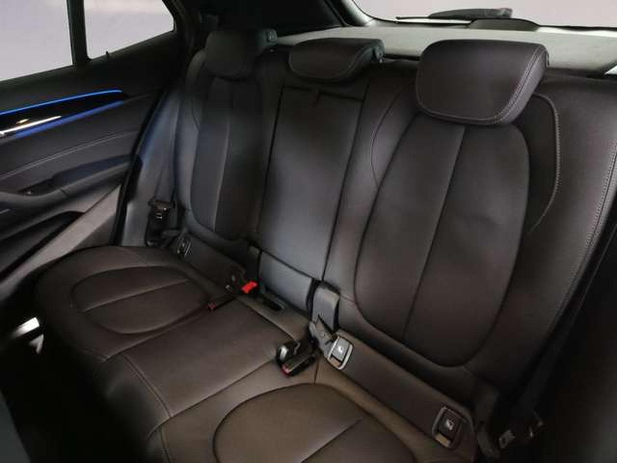 BMW X2 sDrive20i DAB LED (2020) - Photo 8