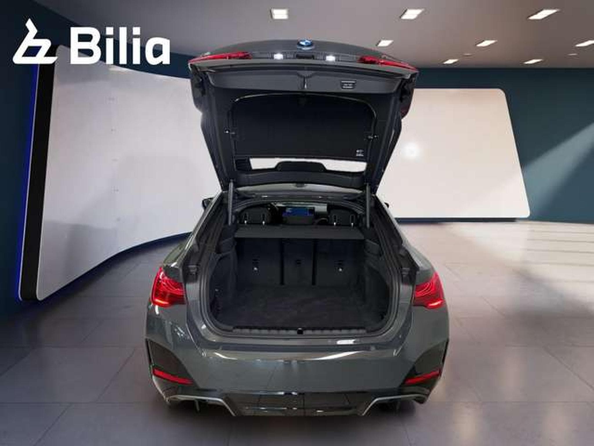 BMW i4 xDrive40 HiFi DAB LED RFK Shz (2025) - Photo 10
