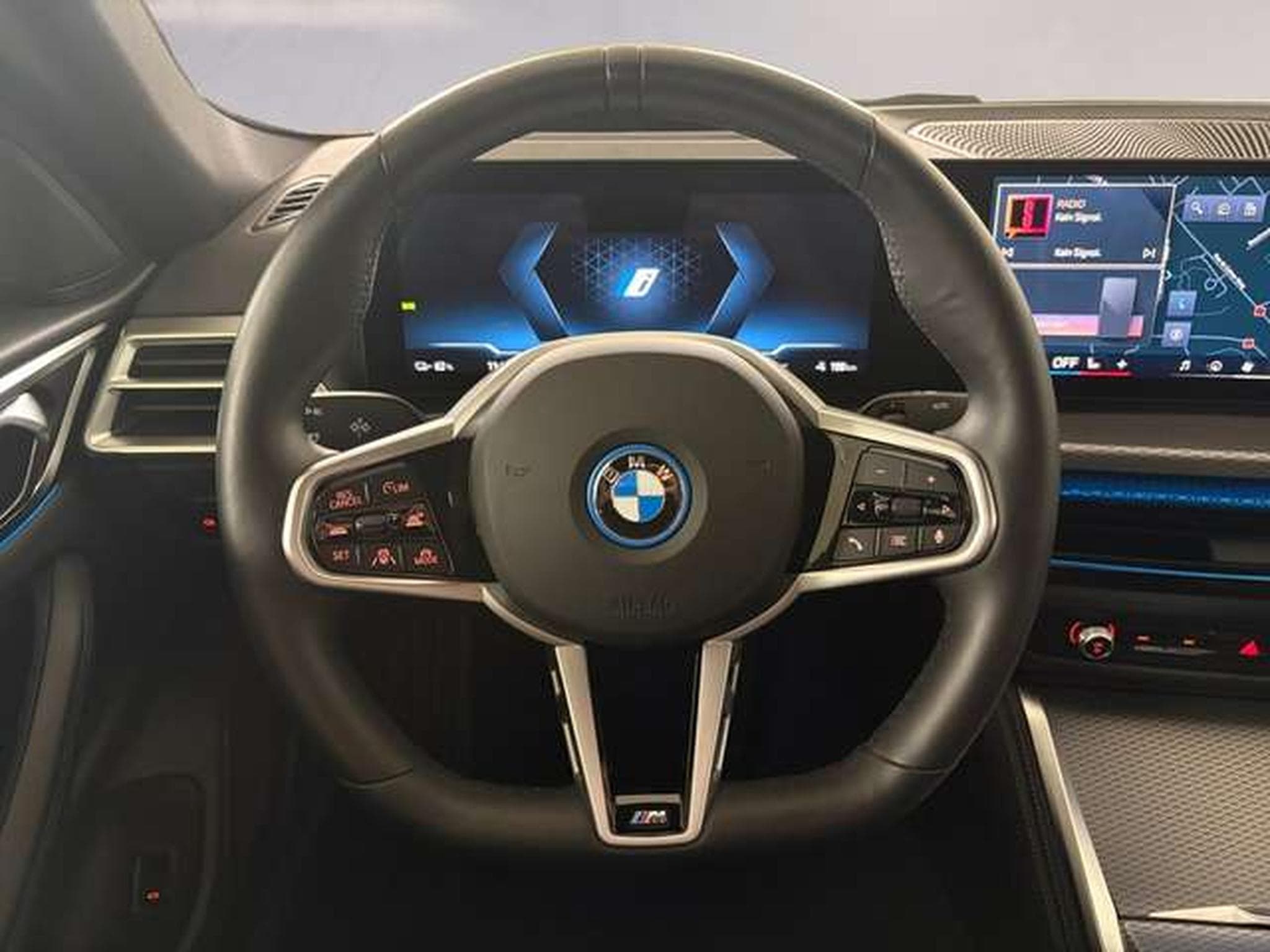 BMW i4 xDrive40 HiFi DAB LED RFK Shz (2025) - Photo 11