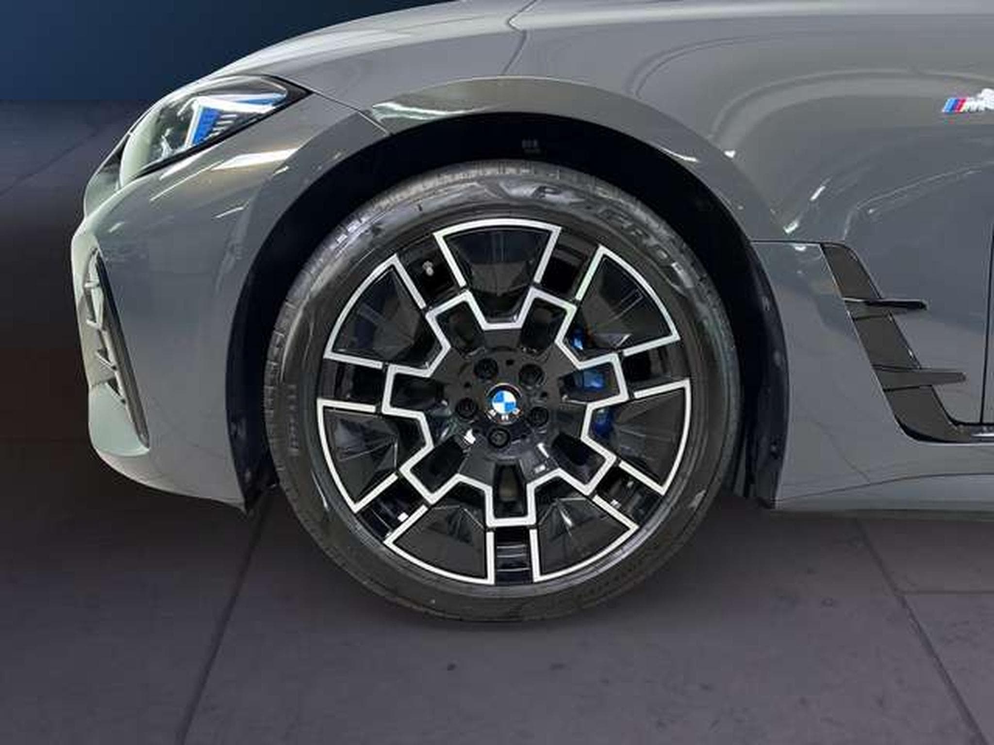 BMW i4 xDrive40 HiFi DAB LED RFK Shz (2025) - Photo 7