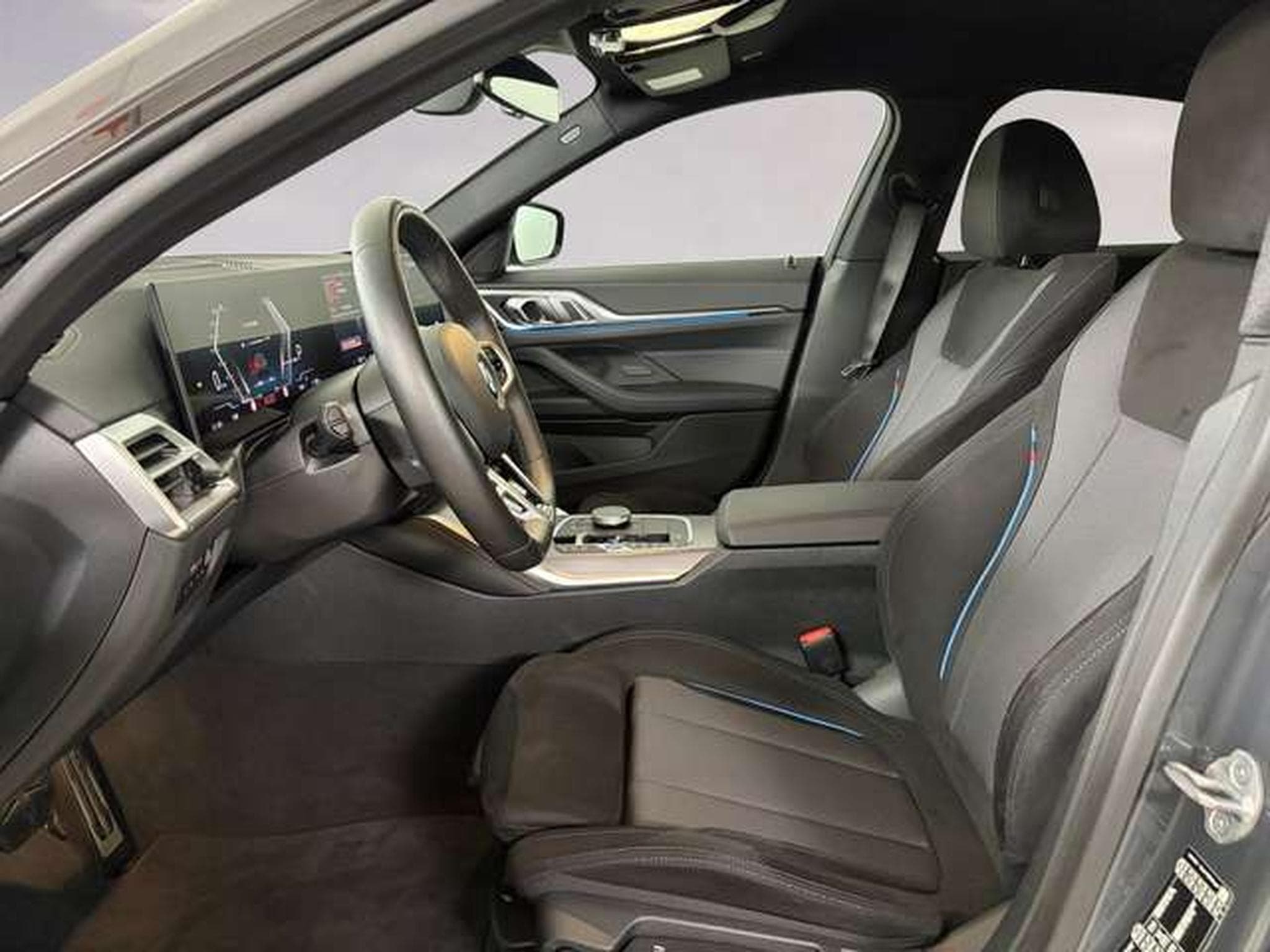 BMW i4 xDrive40 HiFi DAB LED RFK Shz (2025) - Photo 8
