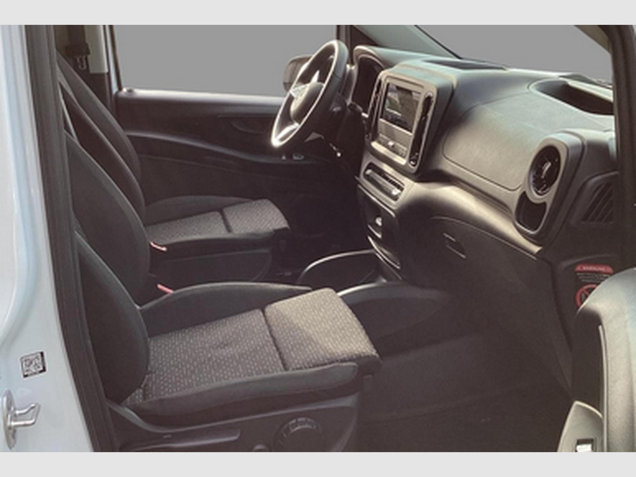 Mercedes Vito Van long (2024) - Photo 7