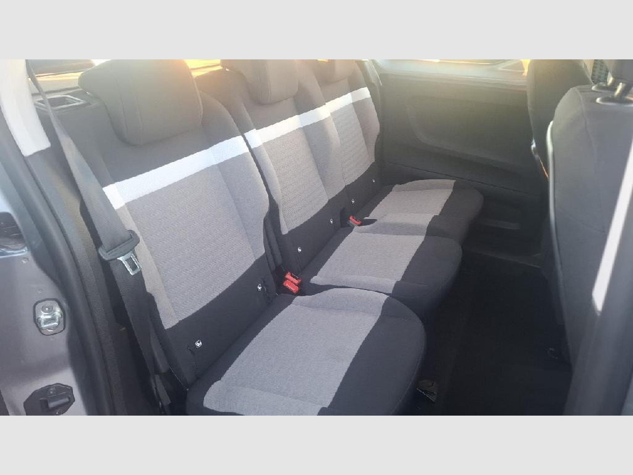 Citroen e-Berlingo Plus (2025) - Photo 8