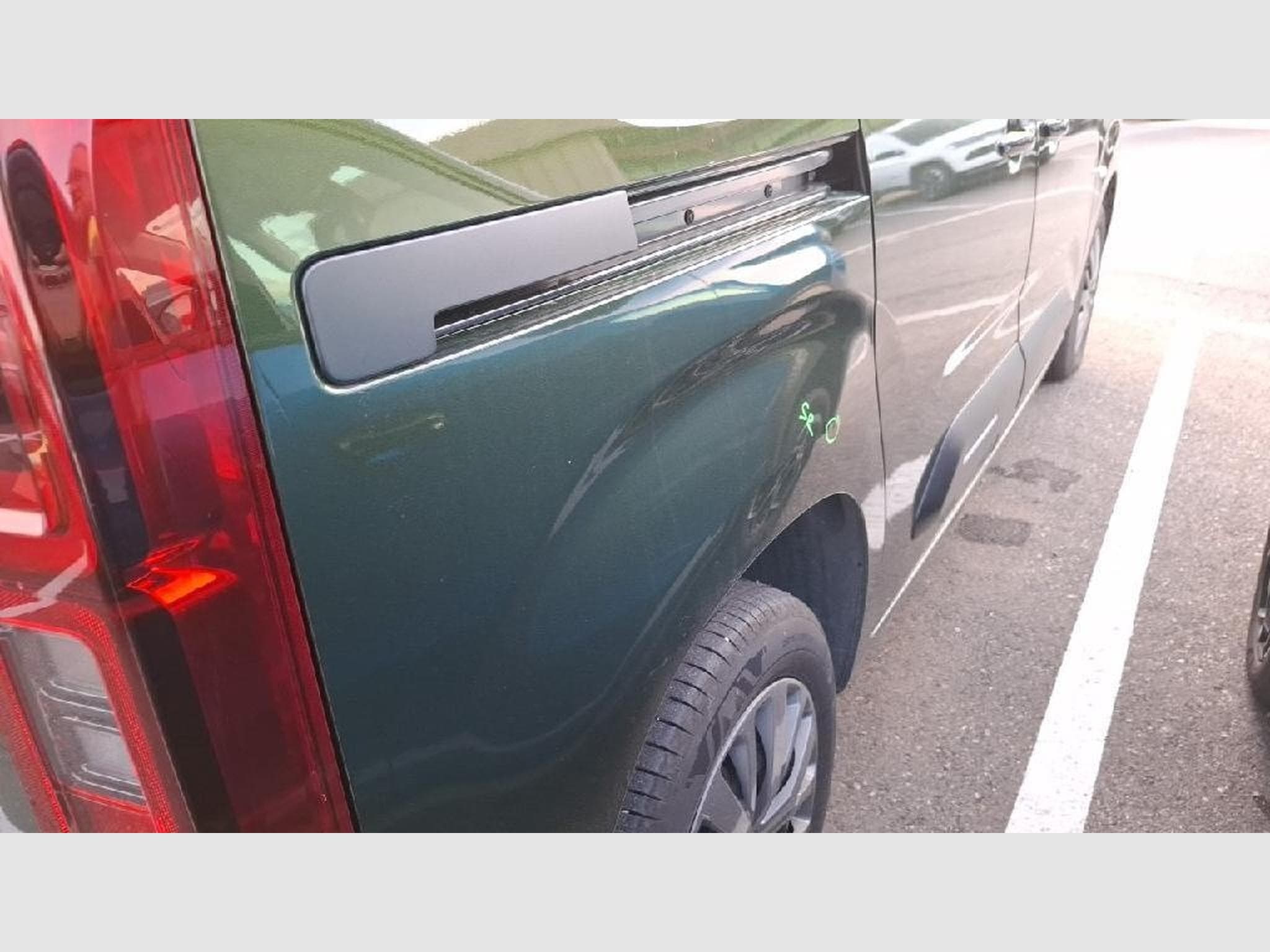 Citroen e-Berlingo Plus (2025) - Photo 17