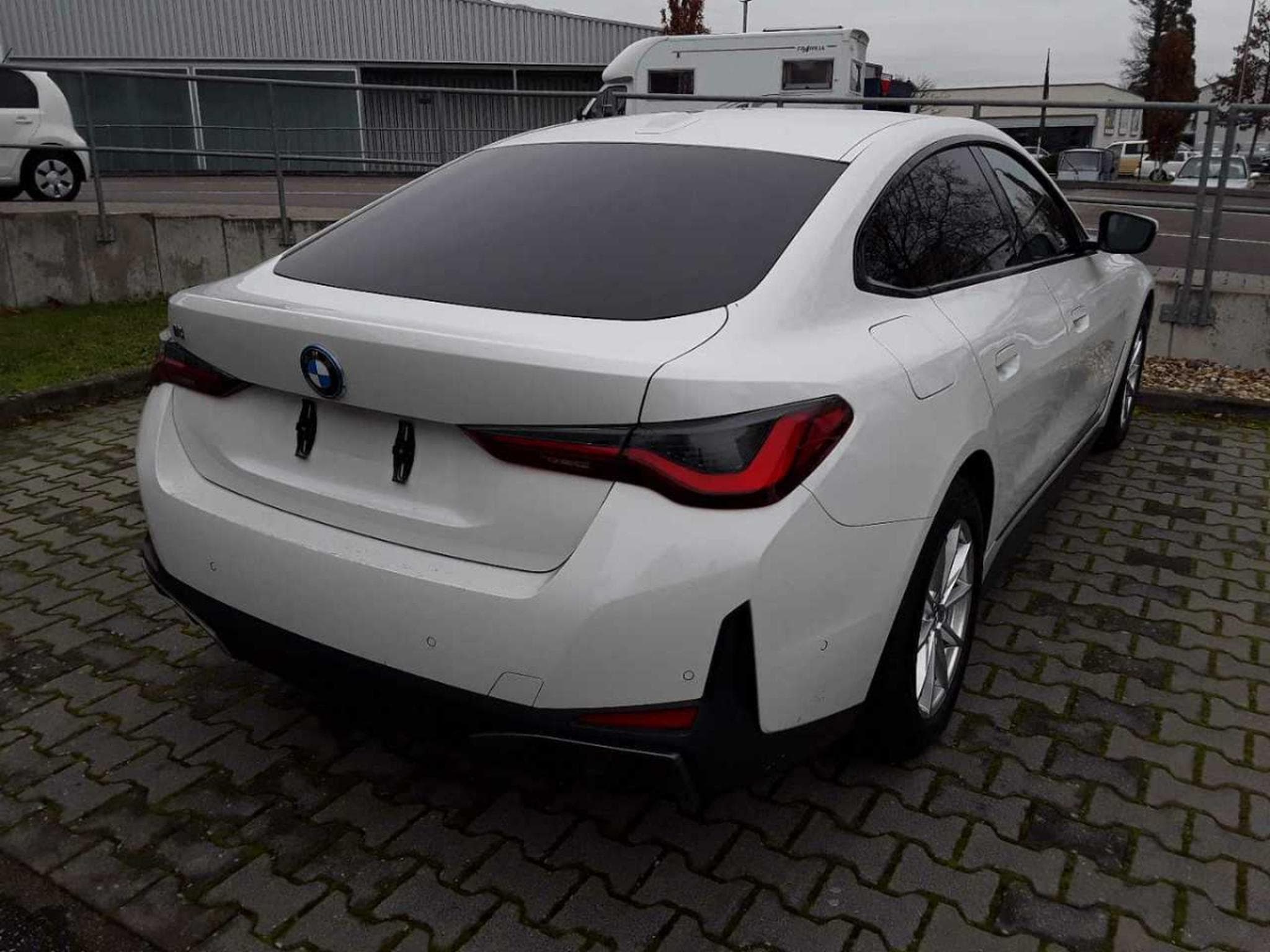 Bmw i4 eDrive40 5d (2023) - Photo 3