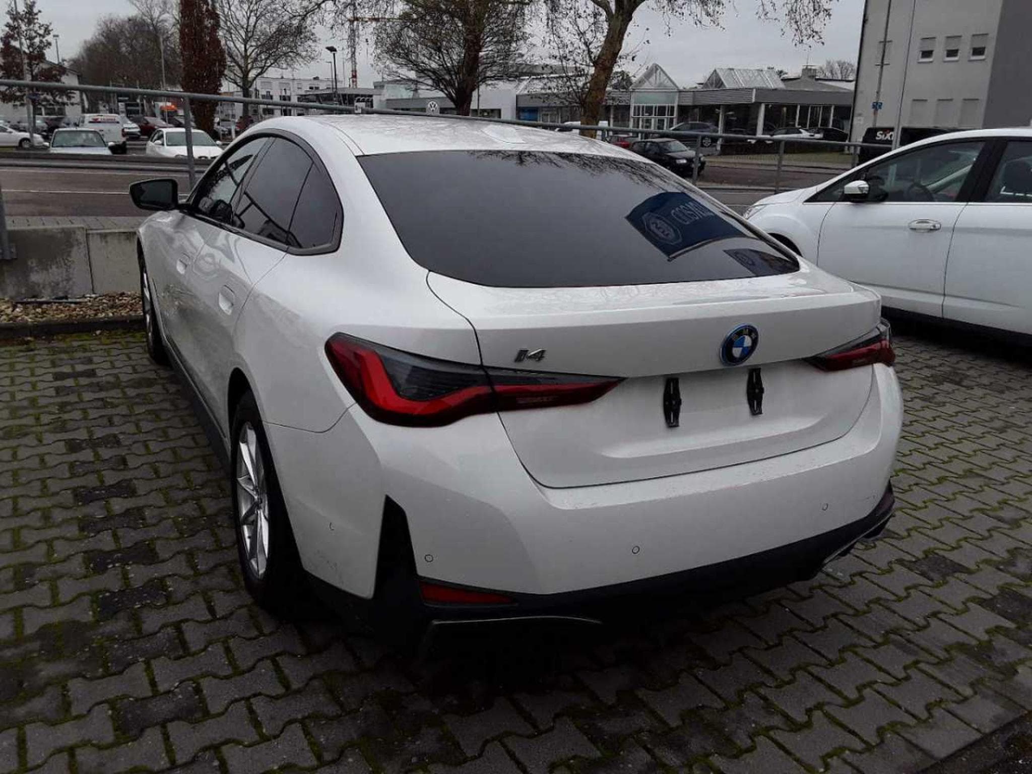 Bmw i4 eDrive40 5d (2023) - Photo 4