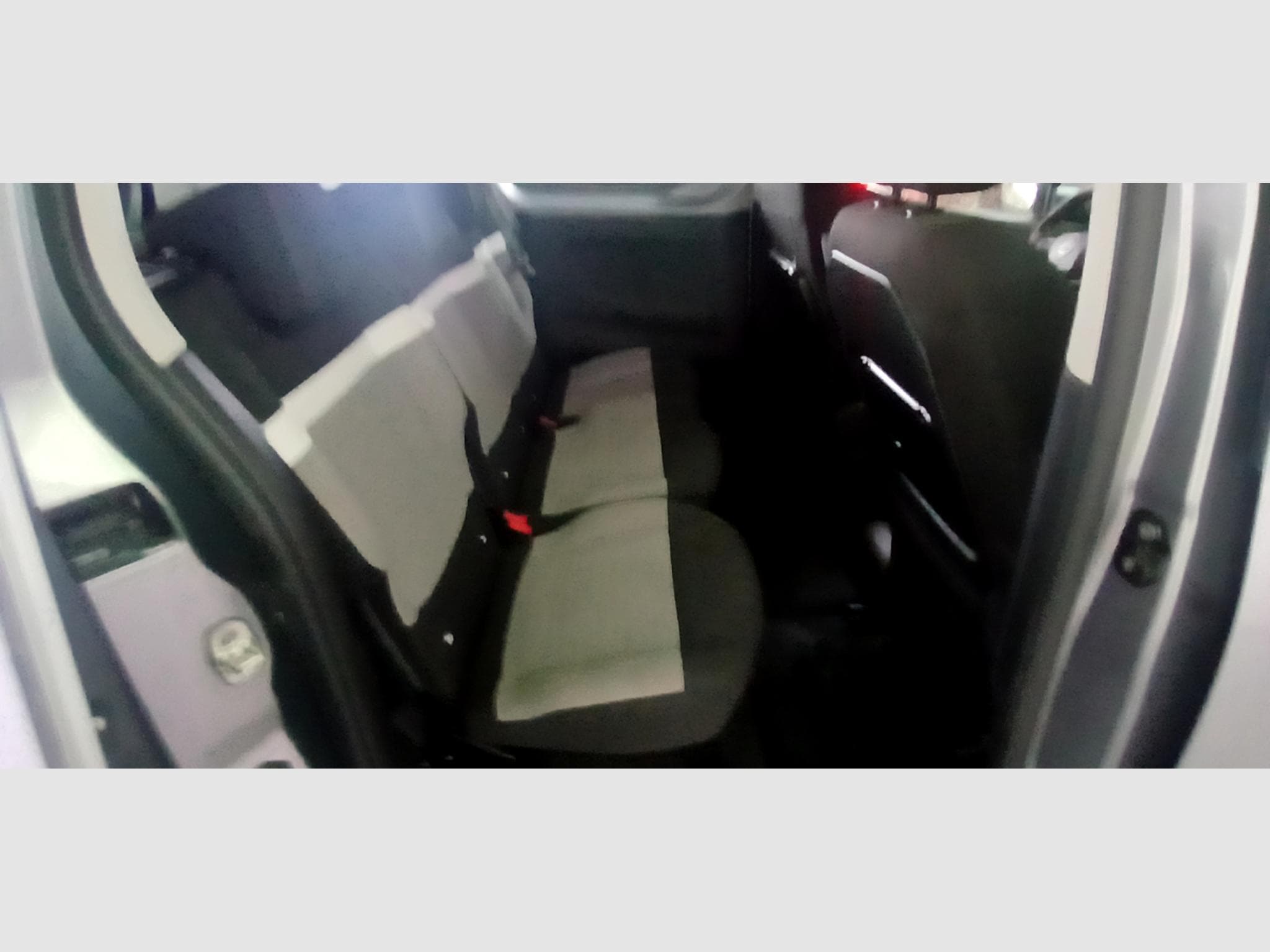 Citroen e-Berlingo Plus (2025) - Photo 10