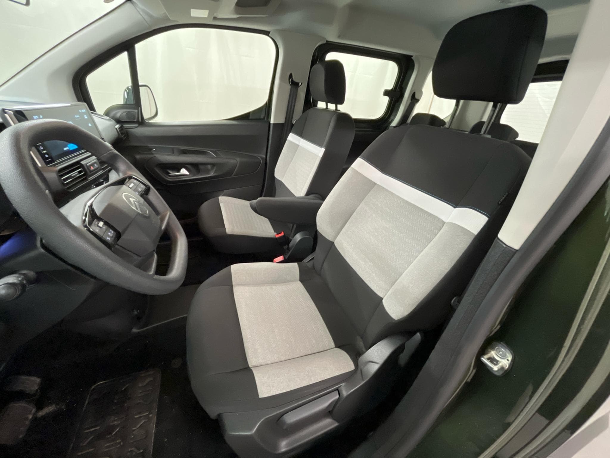 Citroen e-Berlingo Plus (2025) - Photo 6