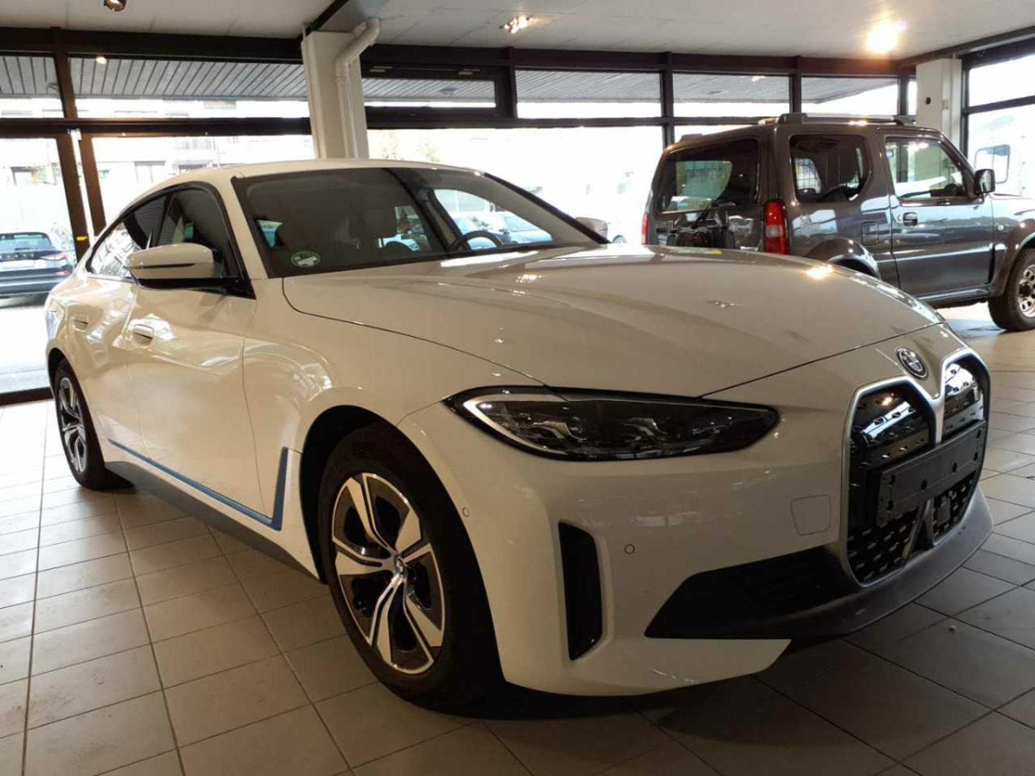 Bmw i4 eDrive40 5d (2023) - Photo 2