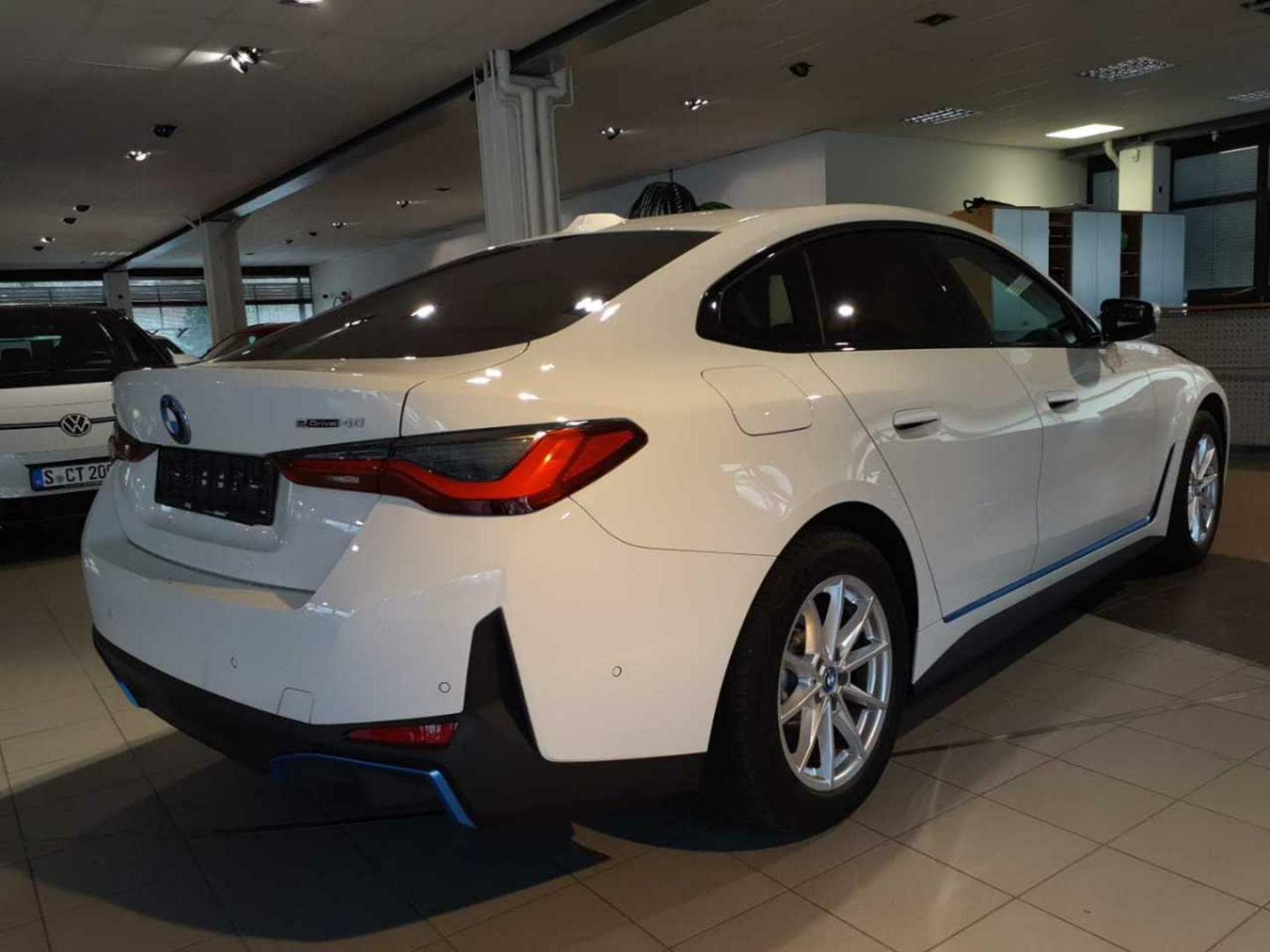 Bmw i4 eDrive40 5d (2023) - Photo 3