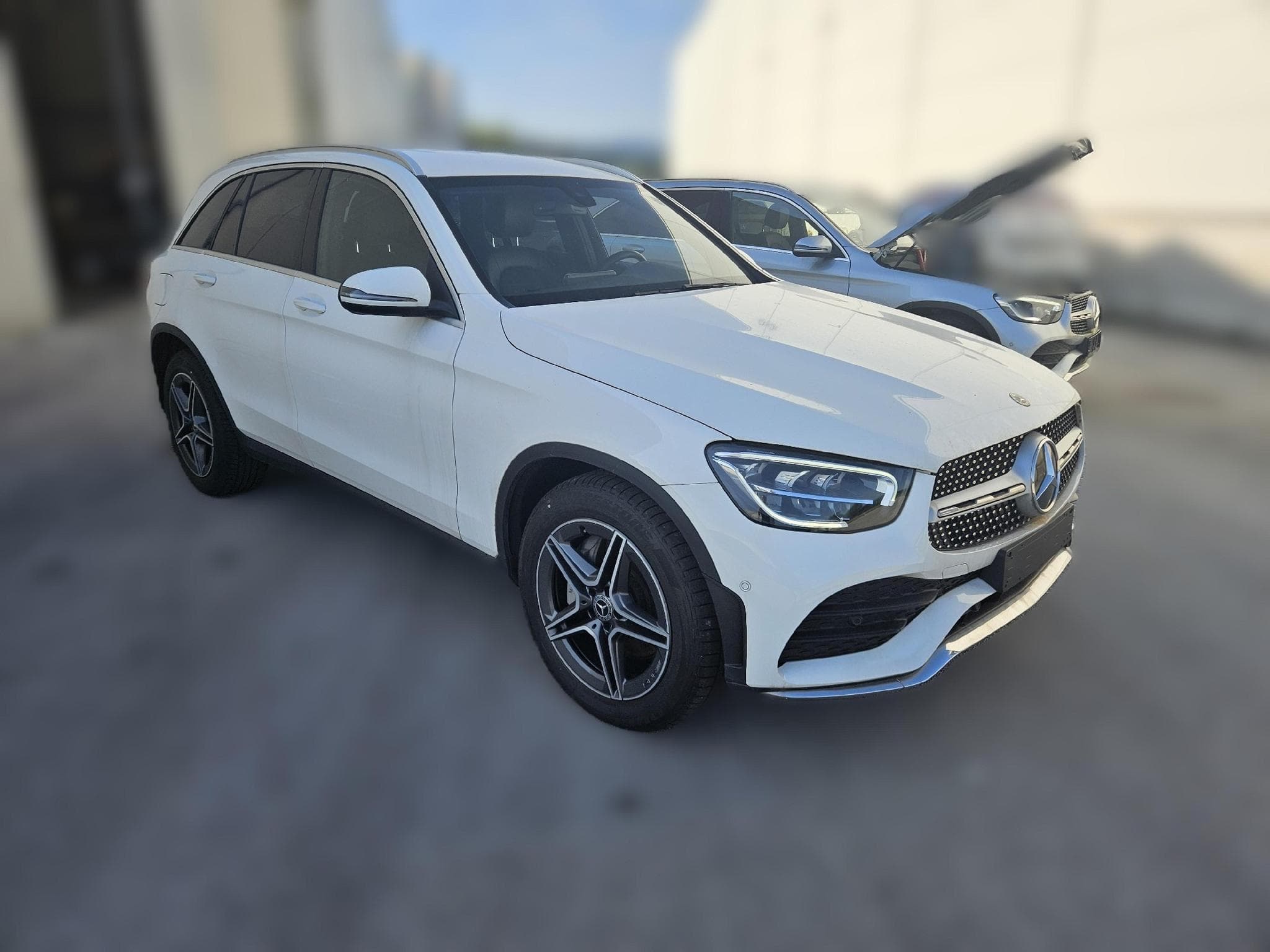 Mercedes GLC AMG Line (2020) - Photo 16
