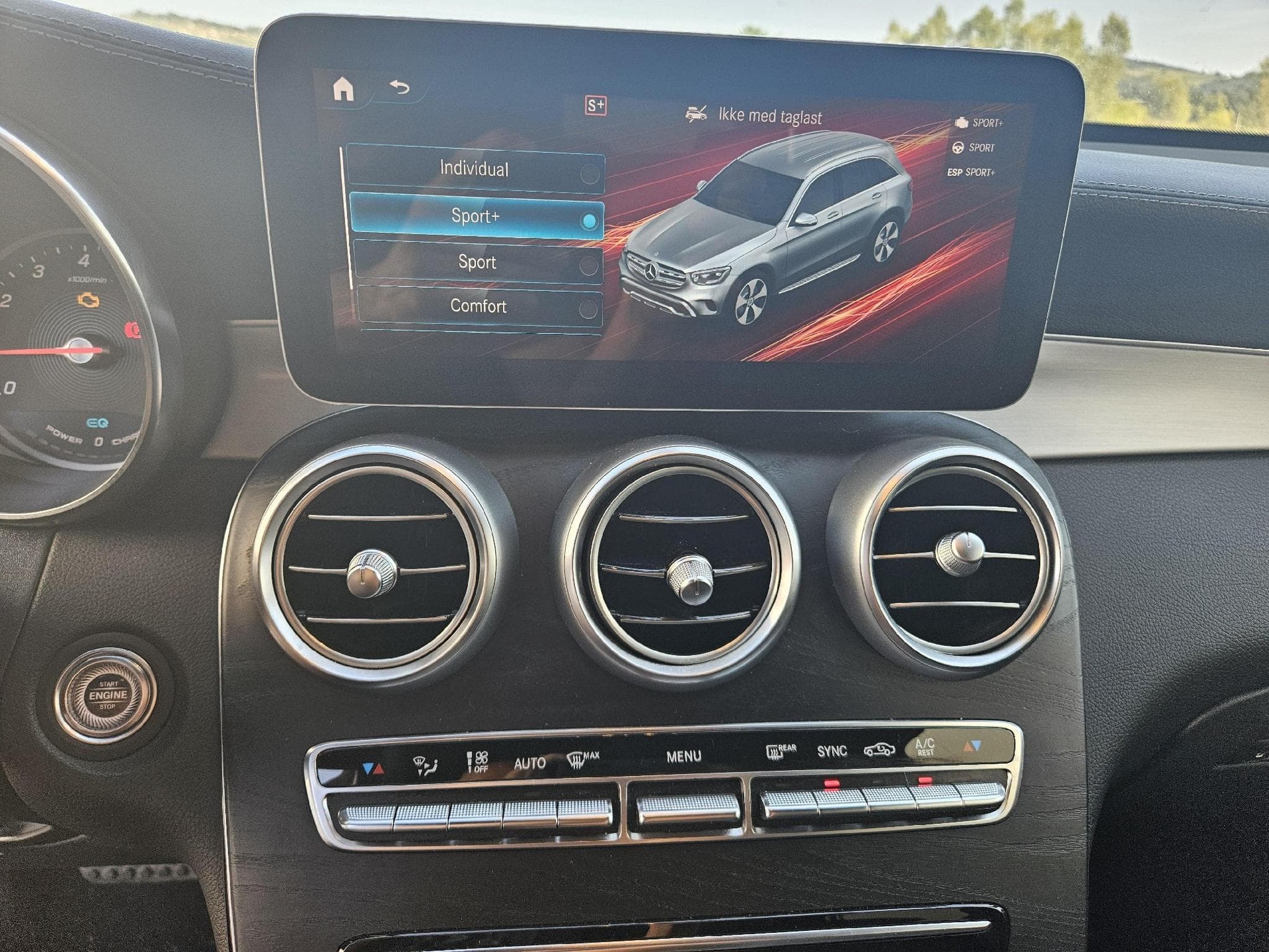 Mercedes GLC AMG Line (2020) - Photo 2