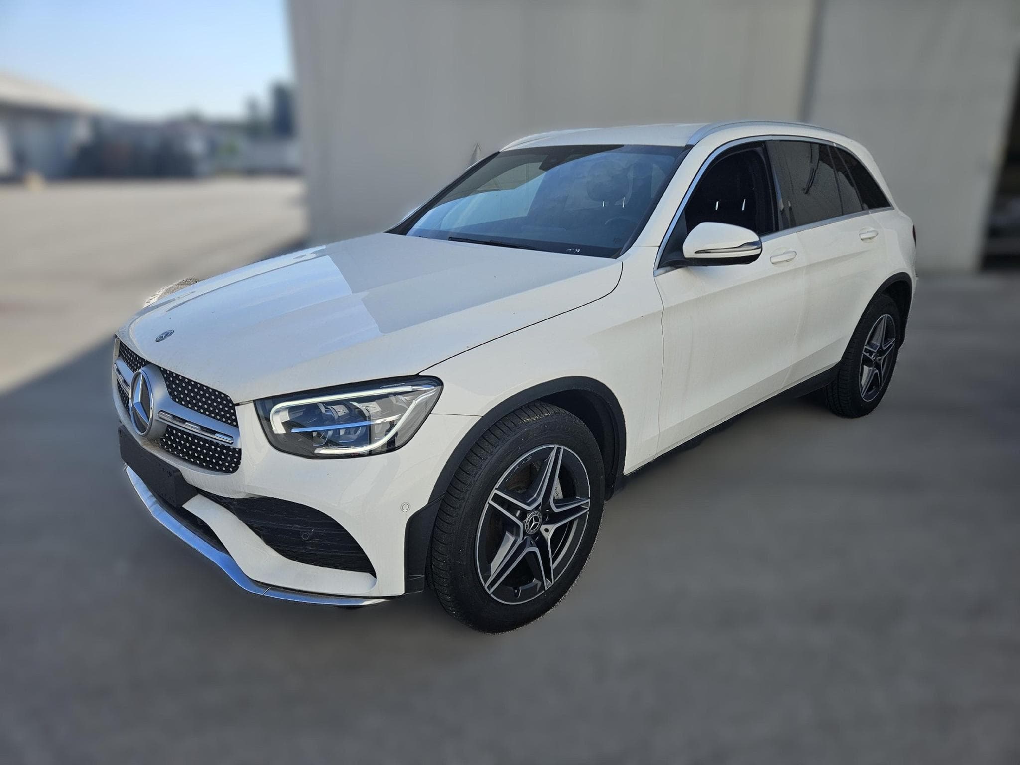 Mercedes GLC AMG Line (2020) - Photo 9