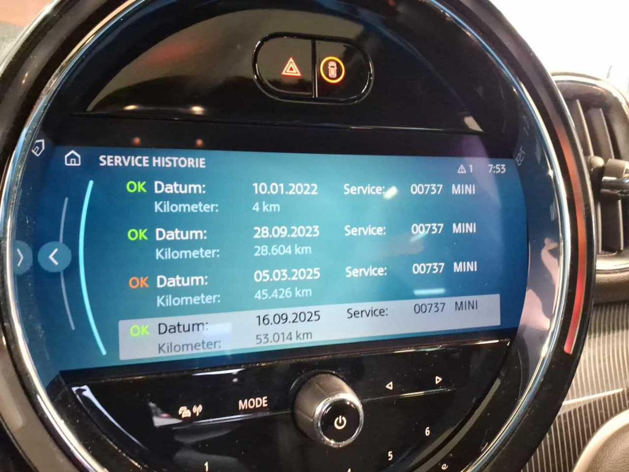 Mini Cooper COUNTRYMAN Cooper SE ALL4 Classic Trim (2022) - Photo 19
