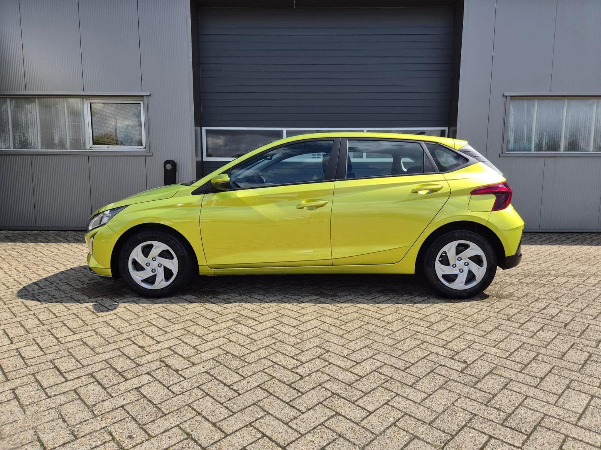 Hyundai i20 Standard (2026) - Photo 2