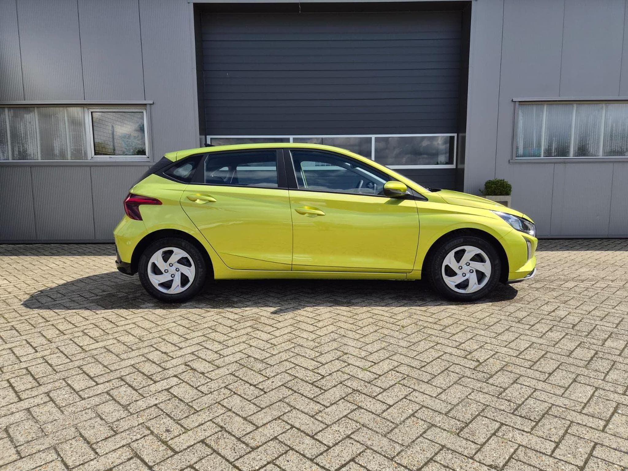 Hyundai i20 Standard (2026) - Photo 6