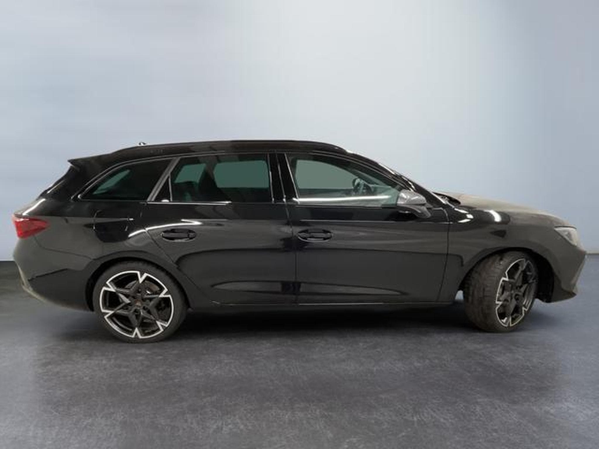 Cupra Leon VZ (2025) - Photo 8