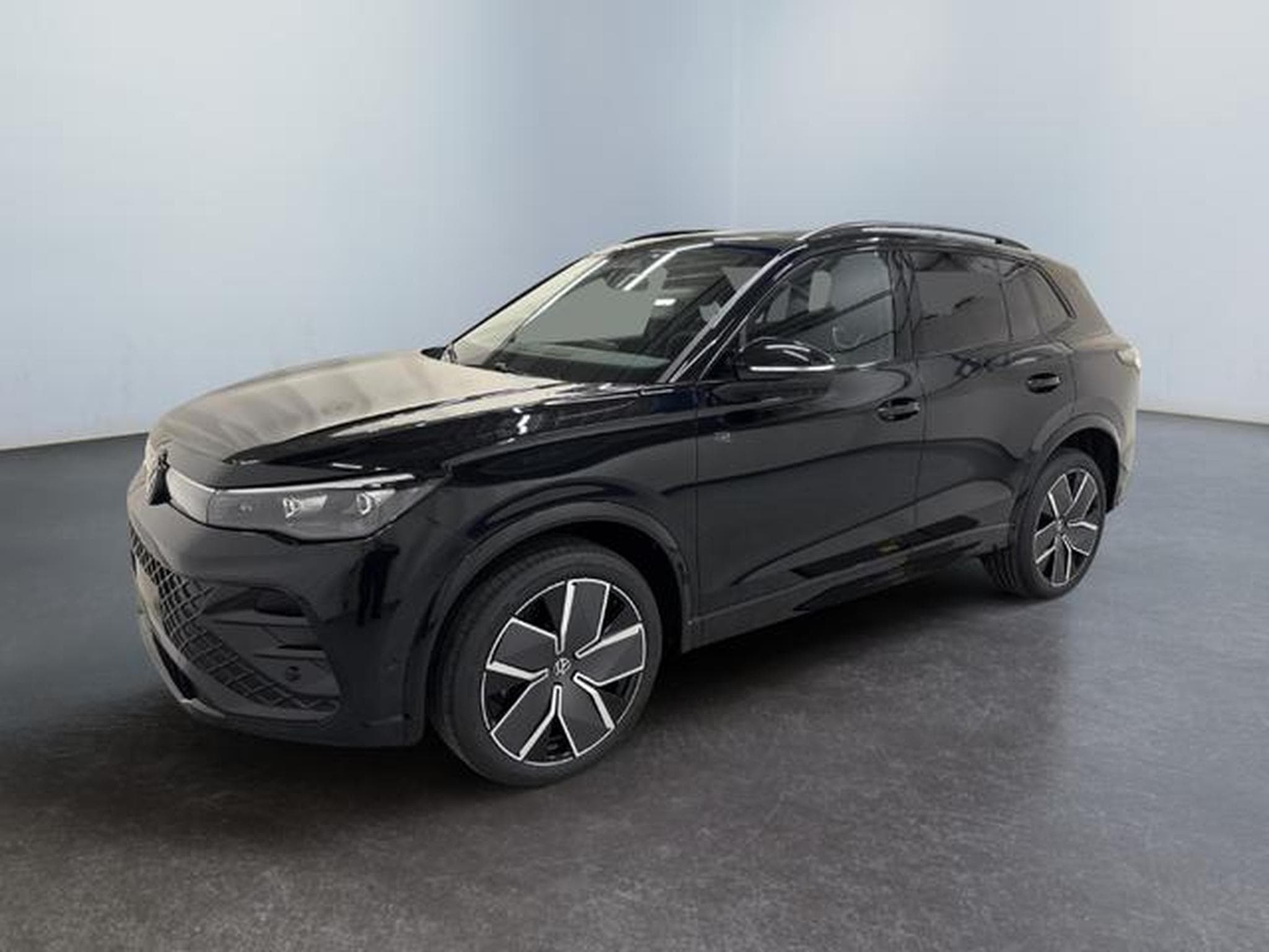 VW Tiguan Standard (2025) - Photo 3