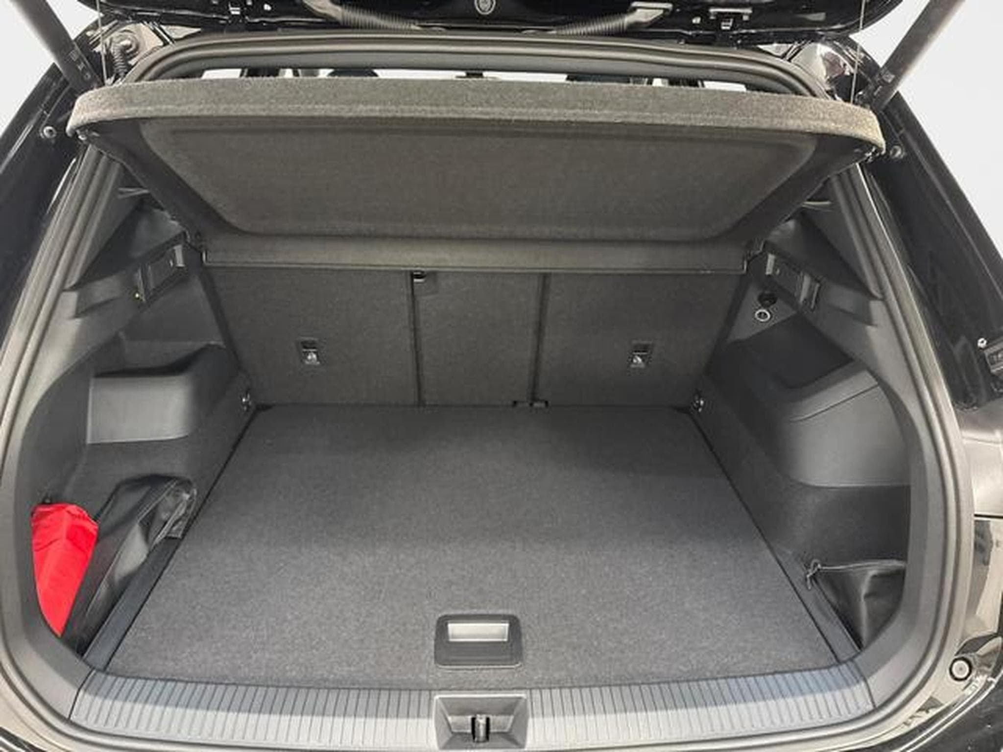 VW Tiguan Standard (2025) - Photo 9