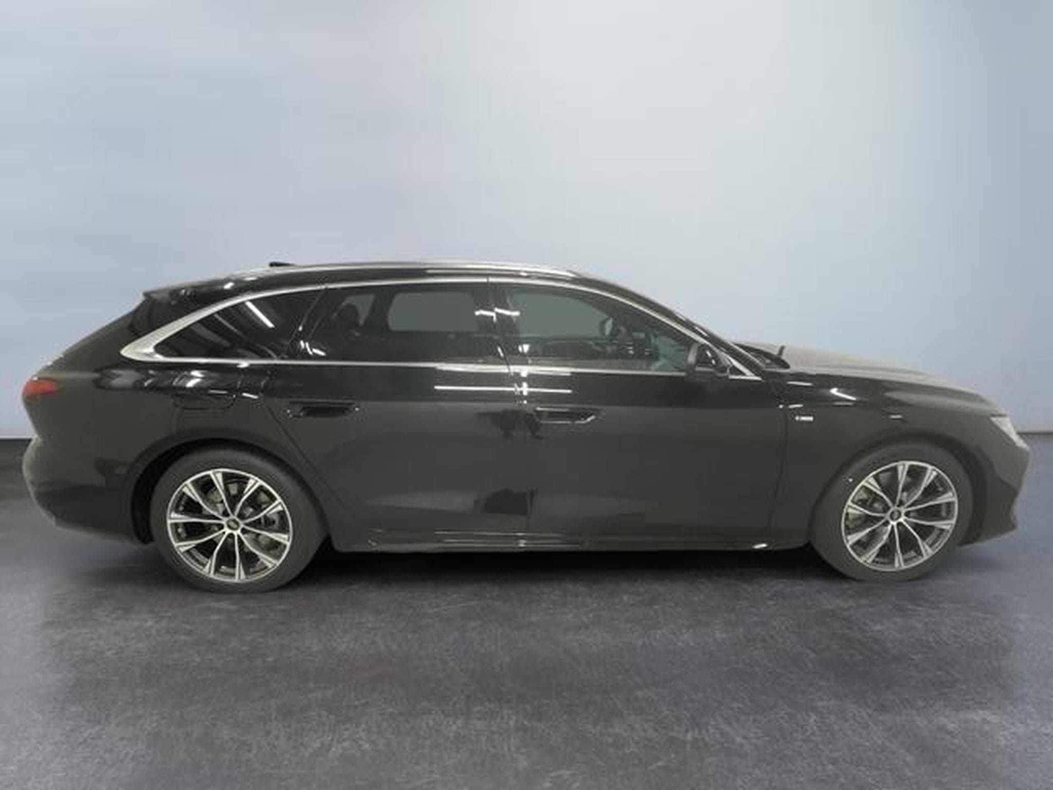 Audi A6 S-Line (2025) - Photo 8