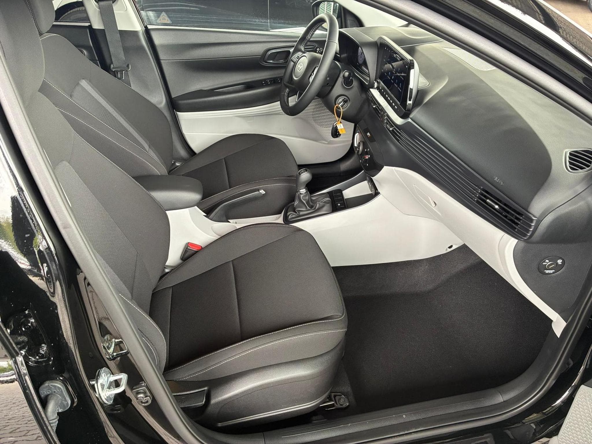 Hyundai i20 Standard (2025) - Photo 9