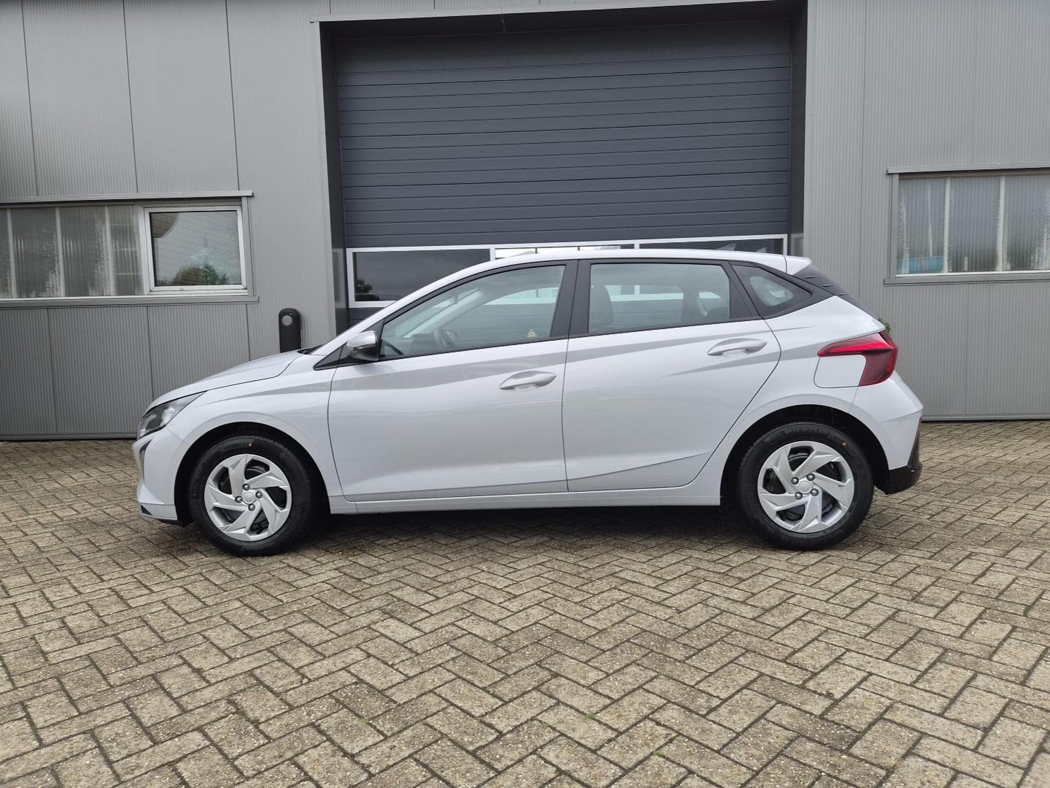 Hyundai i20 Standard (2026) - Photo 2
