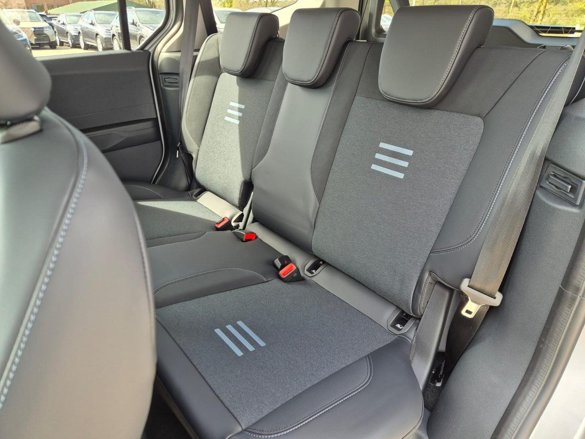 Ford Tourneo Standard (2026) - Photo 13