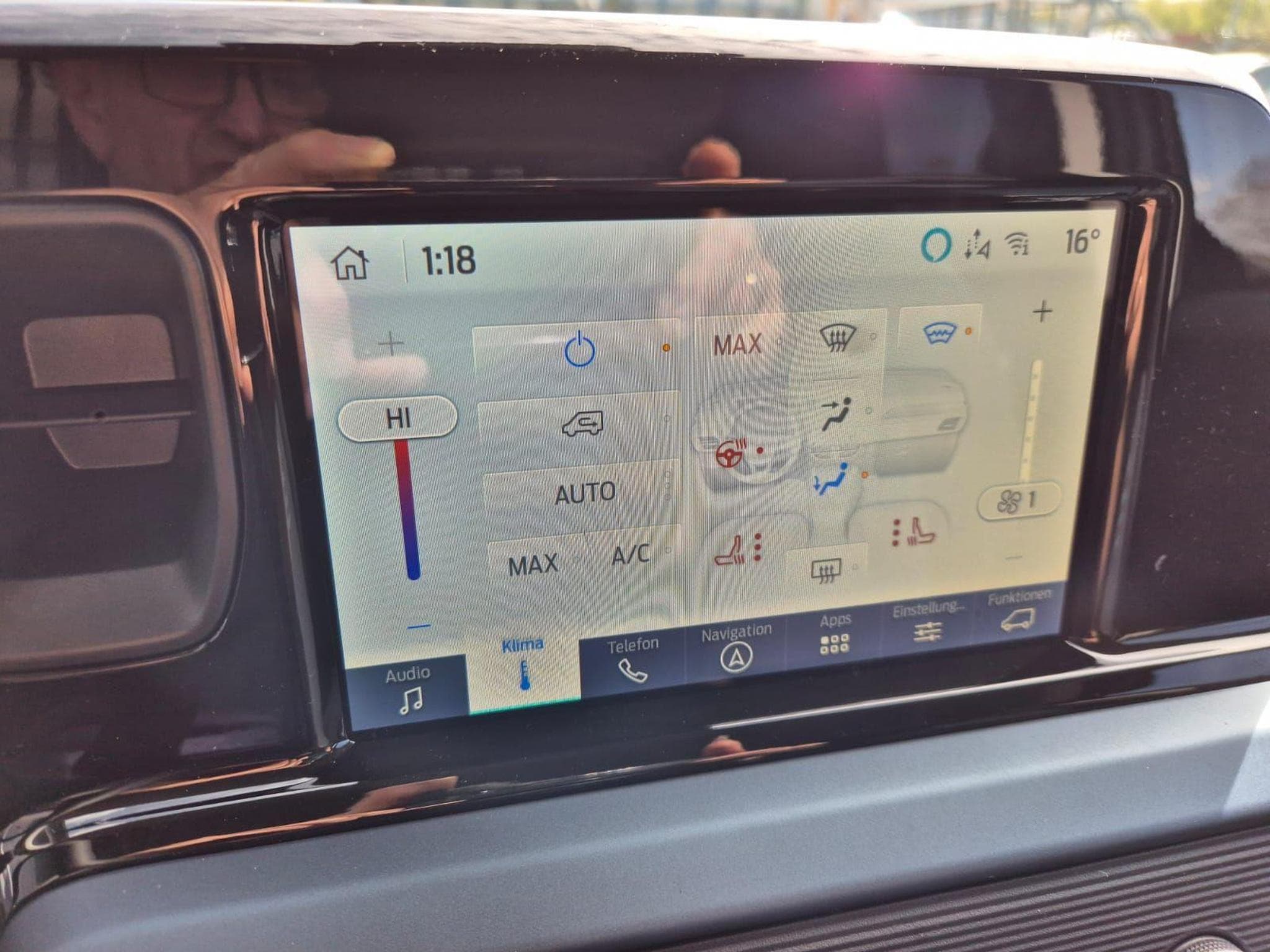 Ford Tourneo Standard (2026) - Photo 20