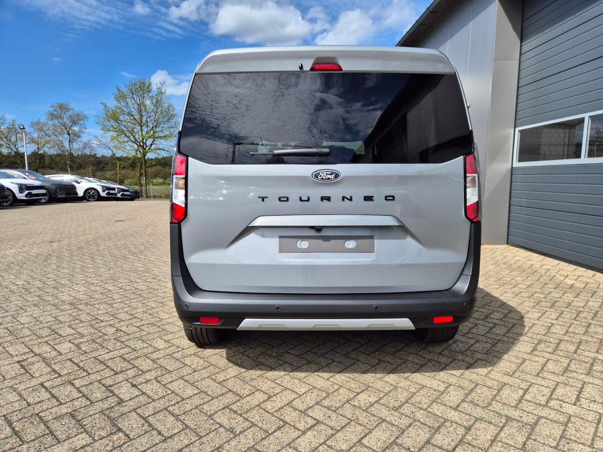 Ford Tourneo Standard (2026) - Photo 4