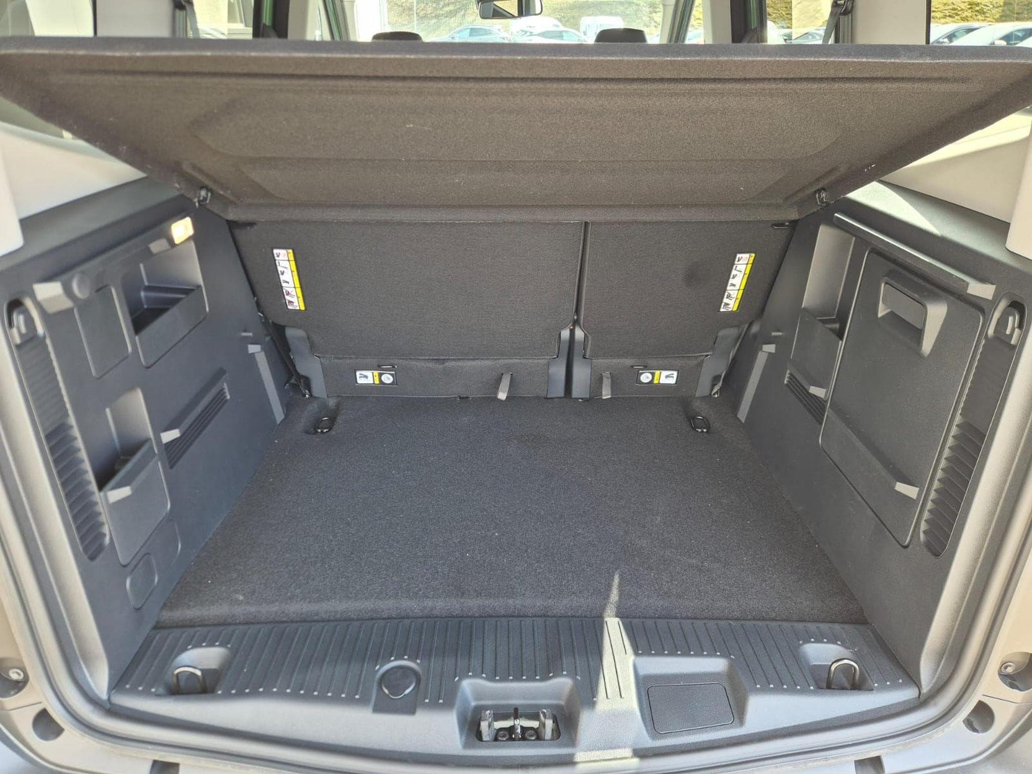 Ford Tourneo Active Courier (2026) - Photo 10
