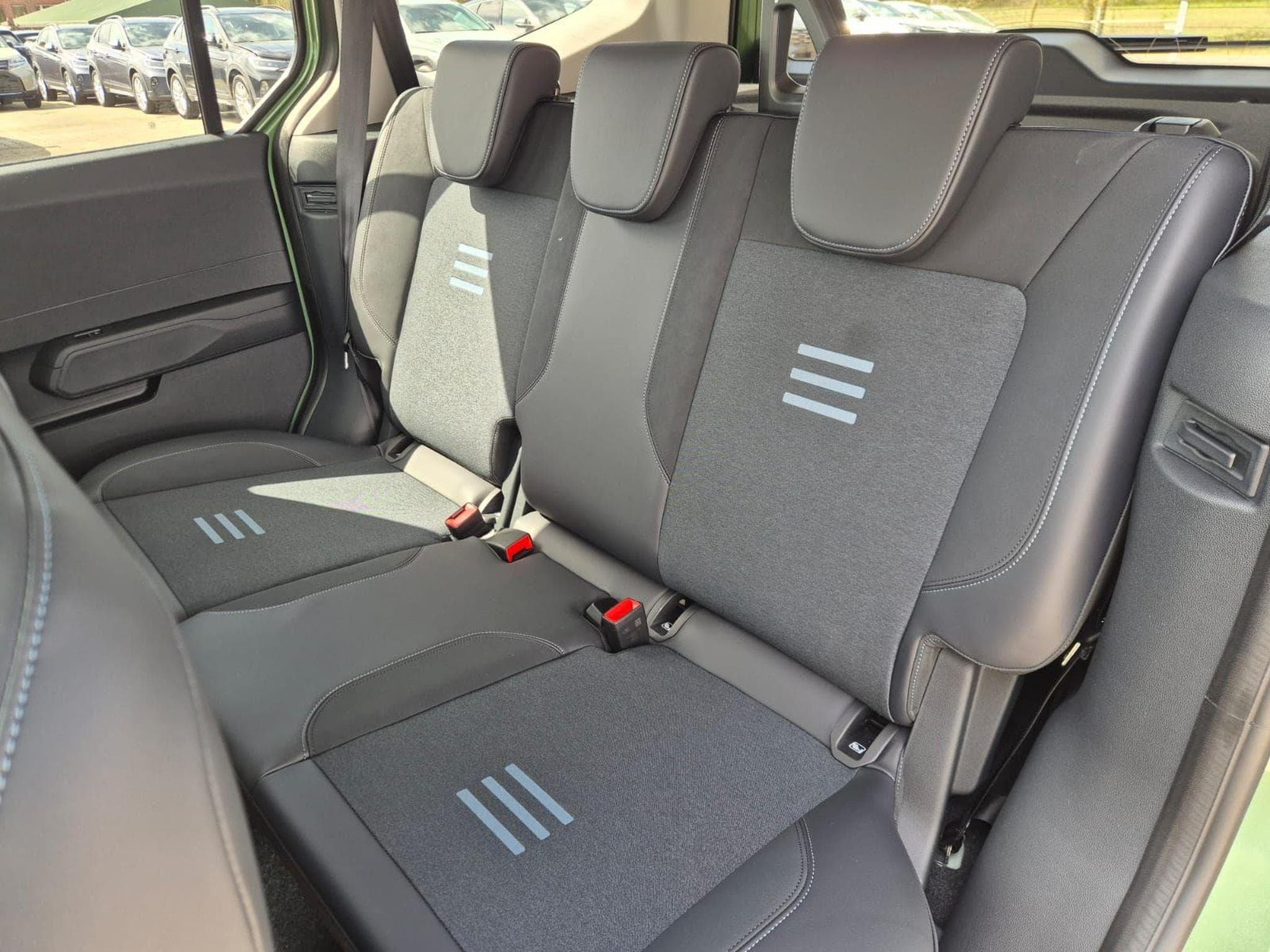 Ford Tourneo Active Courier (2026) - Photo 13