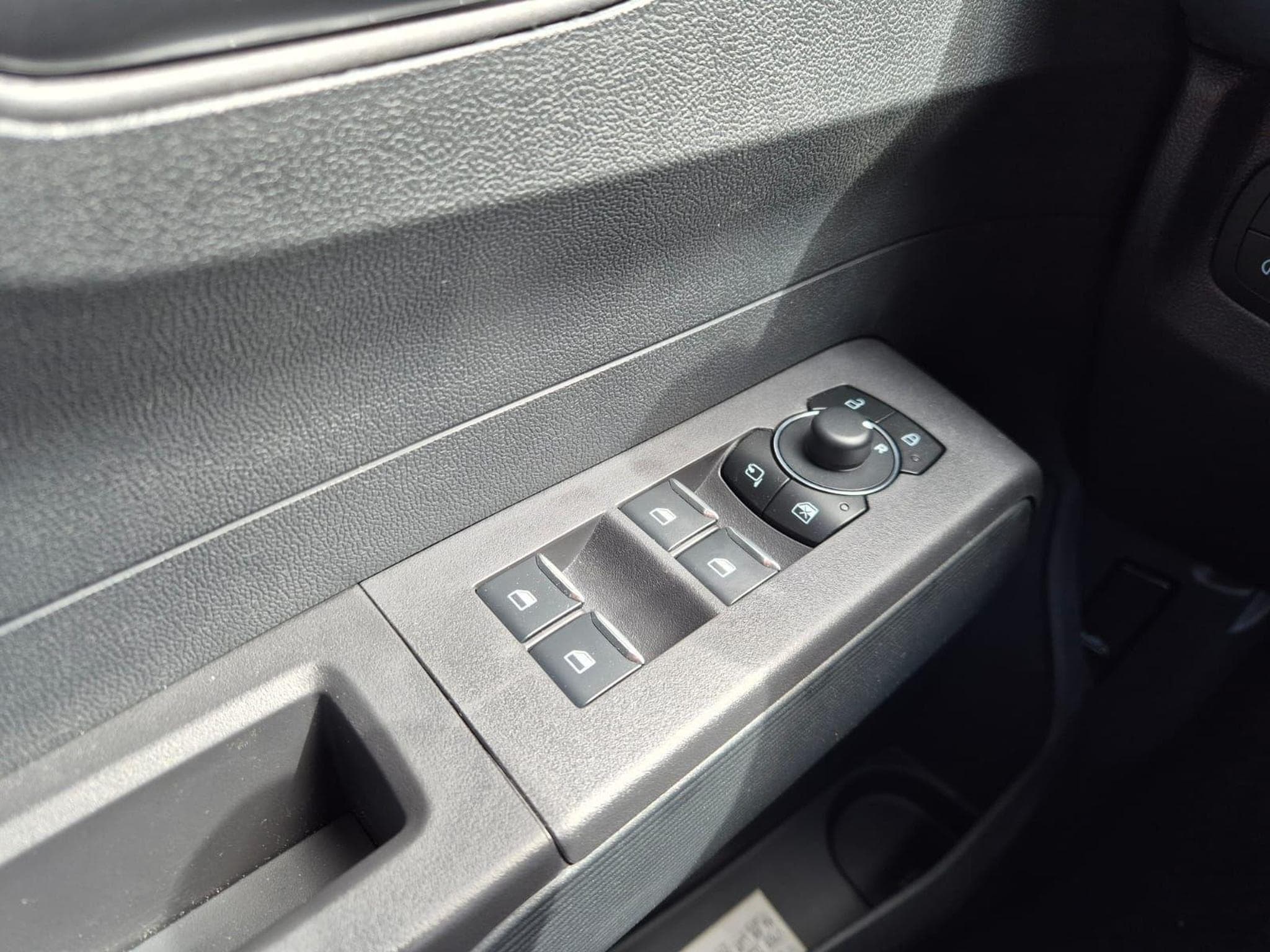 Ford Tourneo Active Courier (2026) - Photo 14