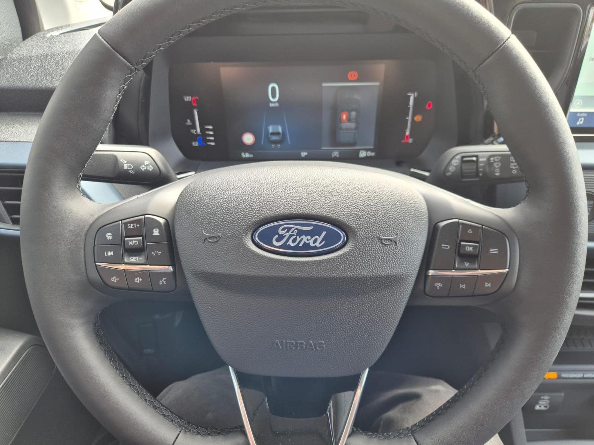 Ford Tourneo Active Courier (2026) - Photo 16